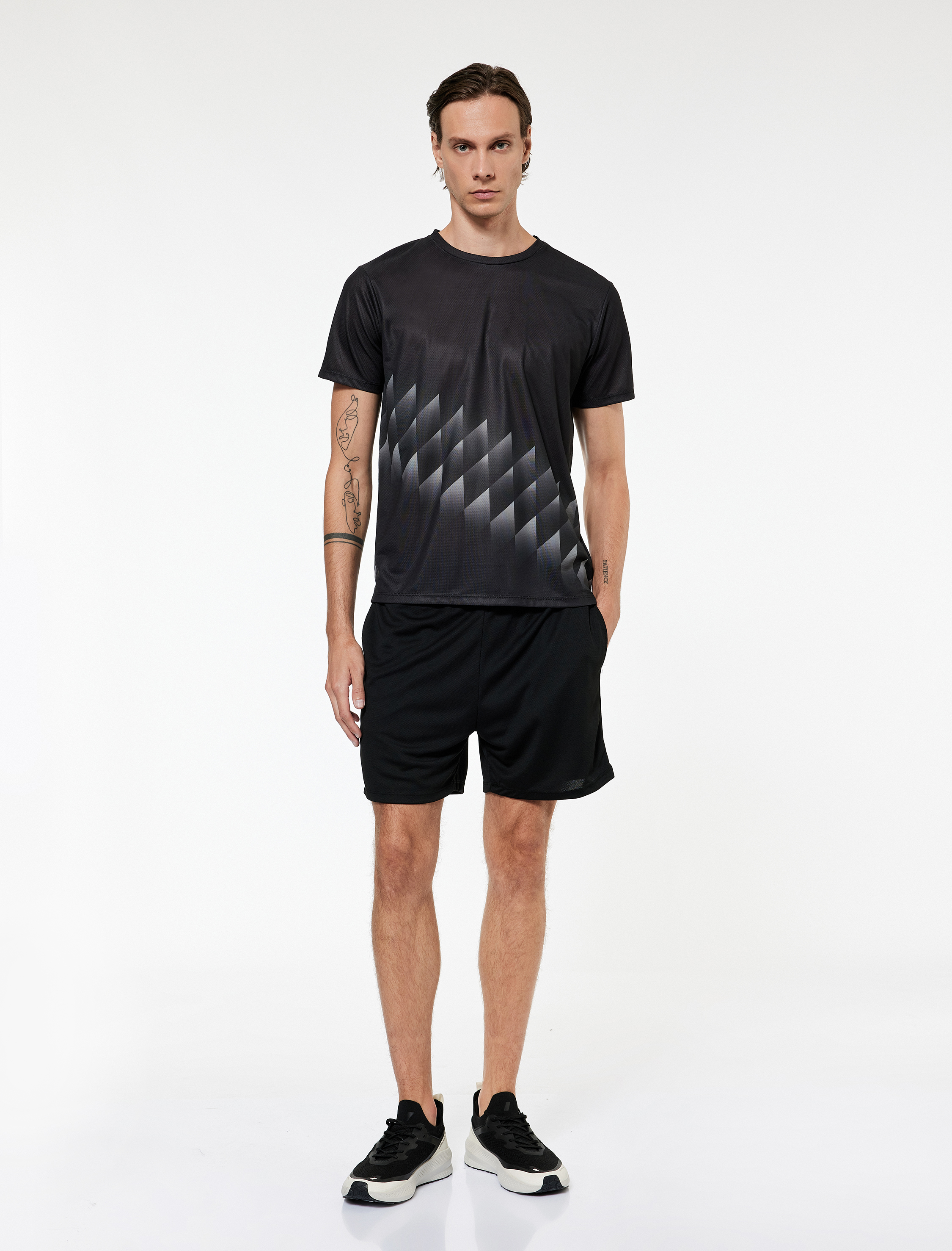   Baskı Detaylı Cepli Kısa Spor Şort