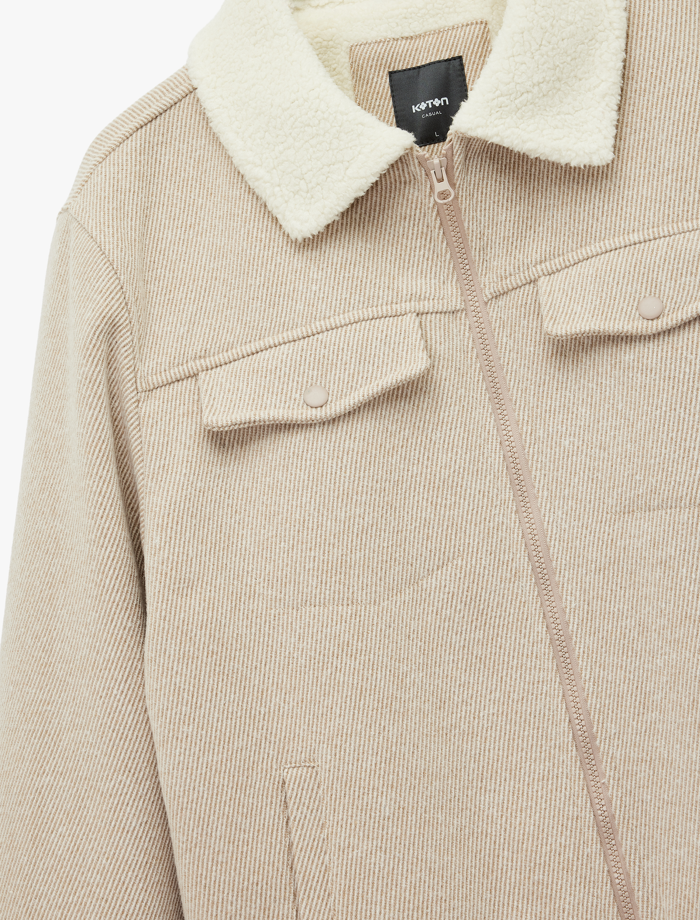 Uzun Kollu Cepli Fermuarlı İçi Peluş Astarlı Yakası Suni Kürklü Kışlık Kaşe Ceket