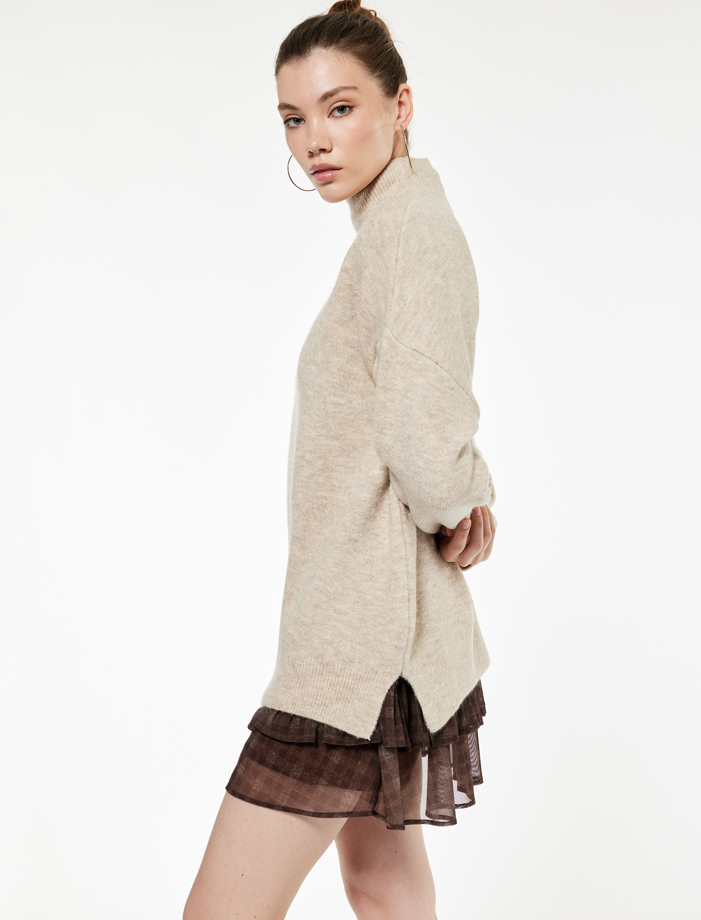   Dik Yaka Uzun Kollu Cep Detaylı Oversize Triko Tunik