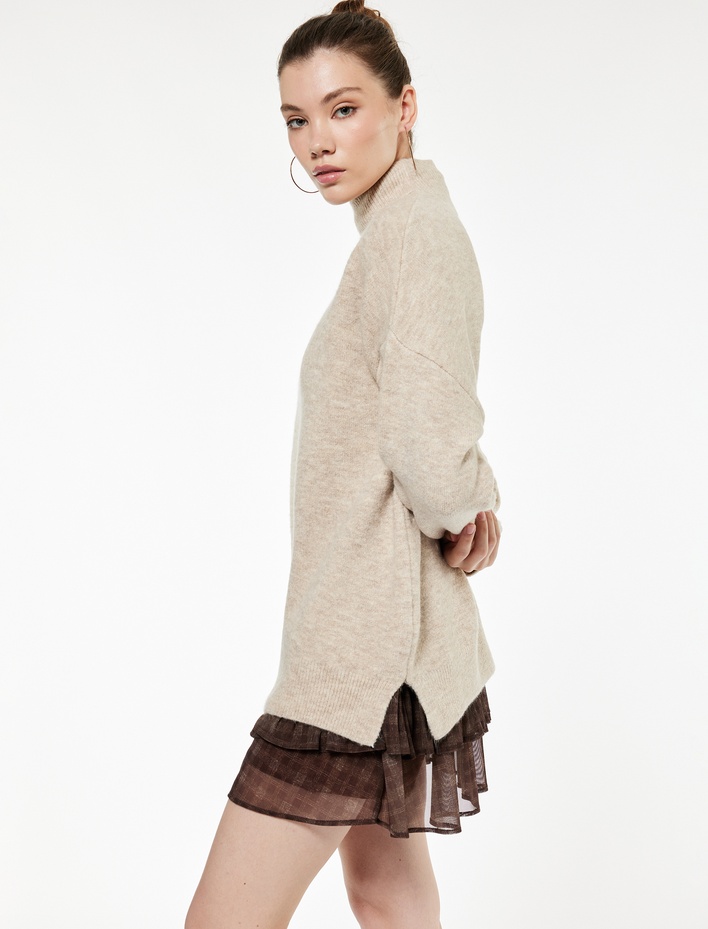  Dik Yaka Uzun Kollu Cep Detaylı Oversize Triko Tunik