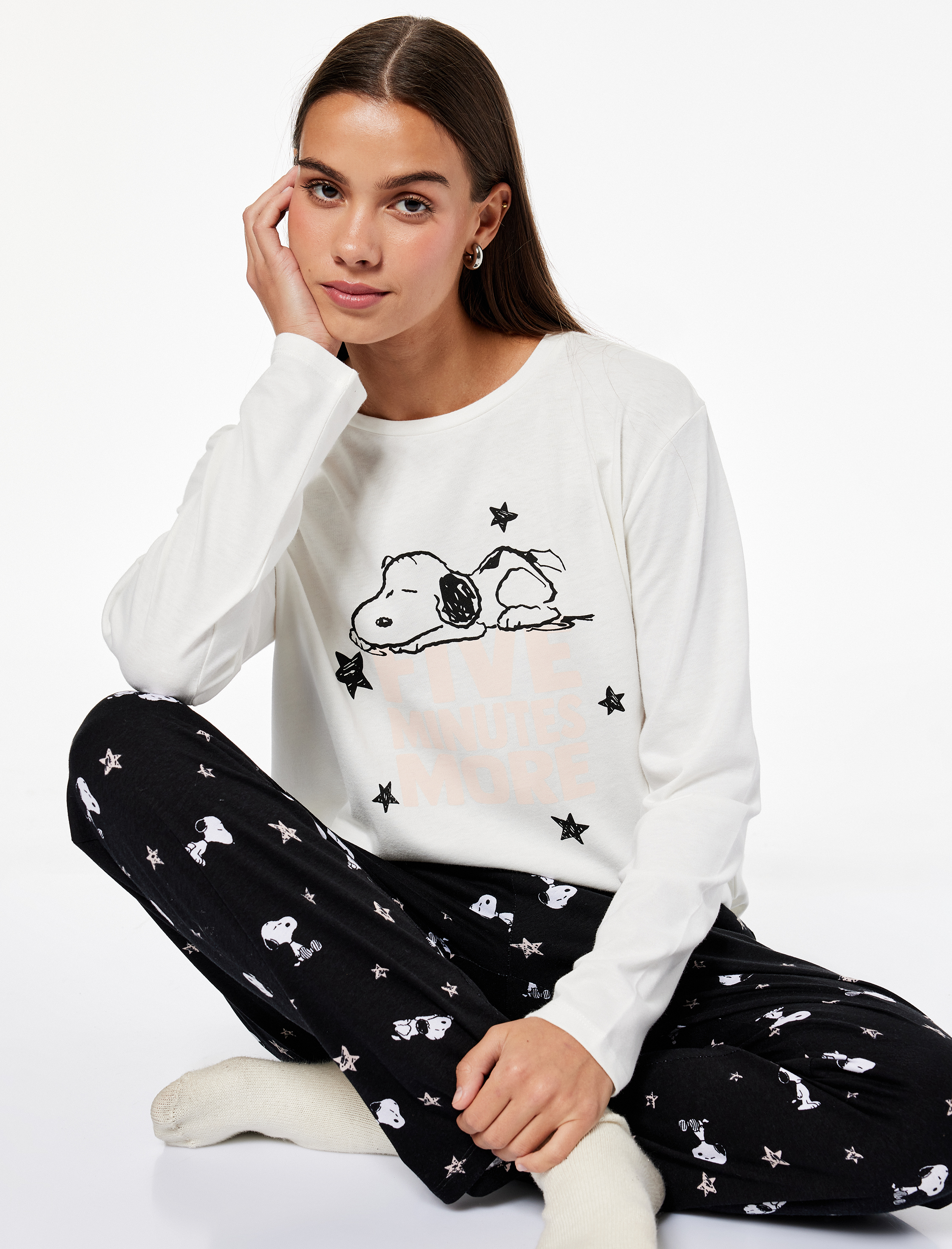   Snoopy Baskılı Lisanslı Uzun Kollu Bisiklet Yaka Pamuklu Pijama Takımı