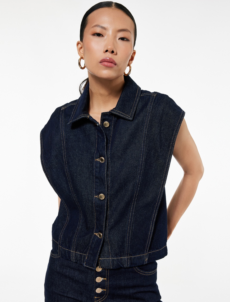   Klasik Yaka Dikiş Detaylı Pamuklu Düğmeli Denim Yelek