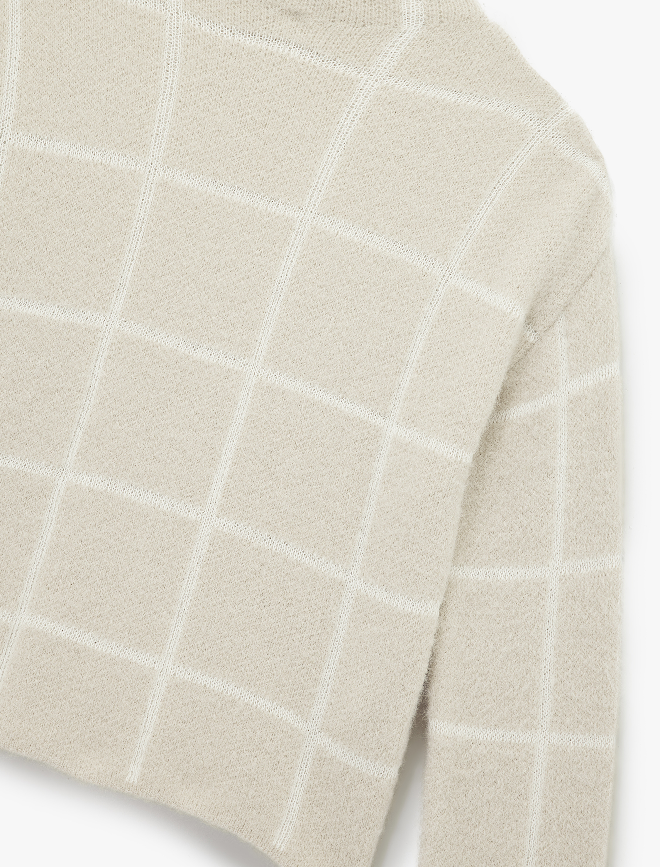   Uzun Kollu Dik Yaka Kareli Triko Peluş Kazak