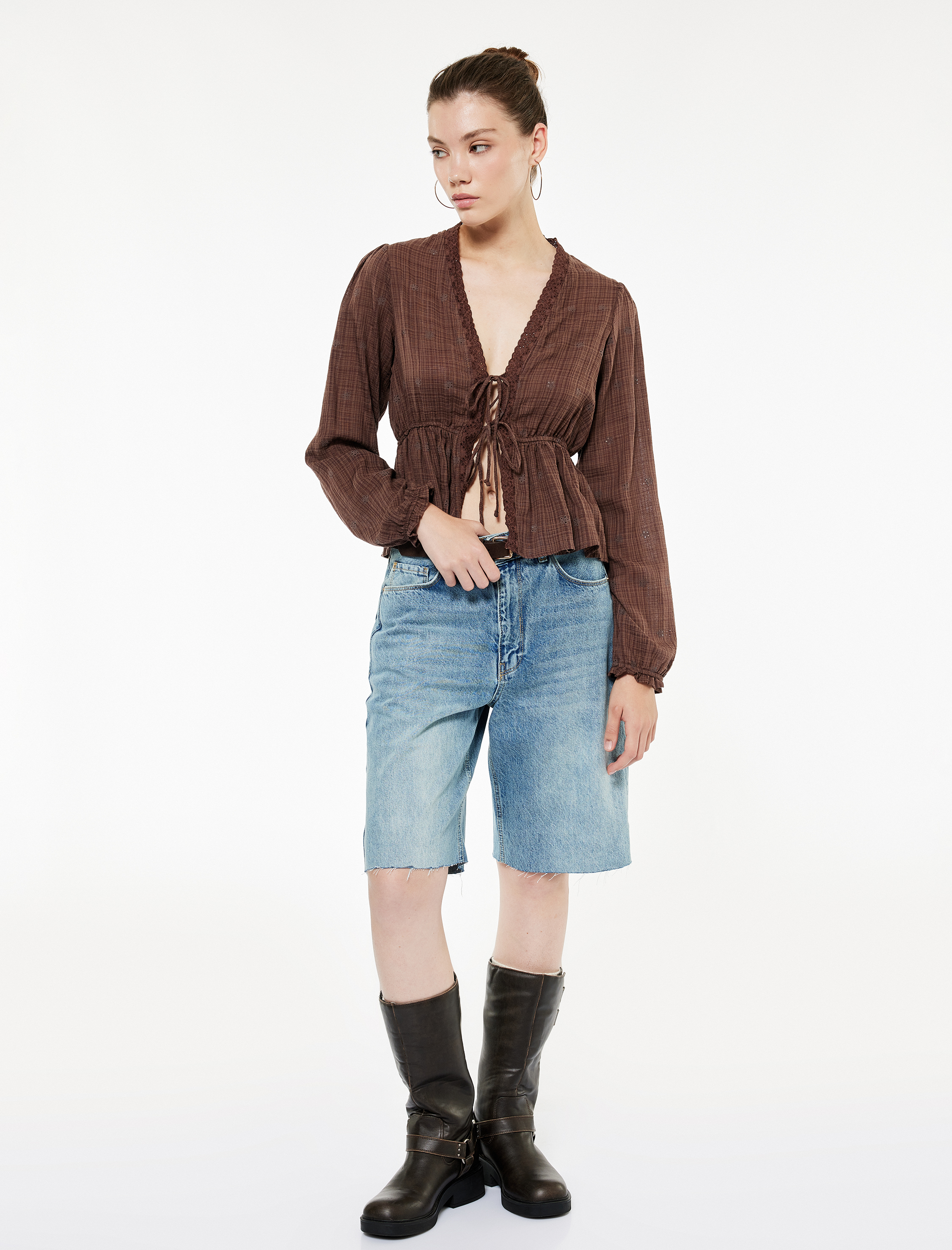   Uzun Kollu V Yaka Viskon Karışımlı Bağcıklı Fisto Bluz