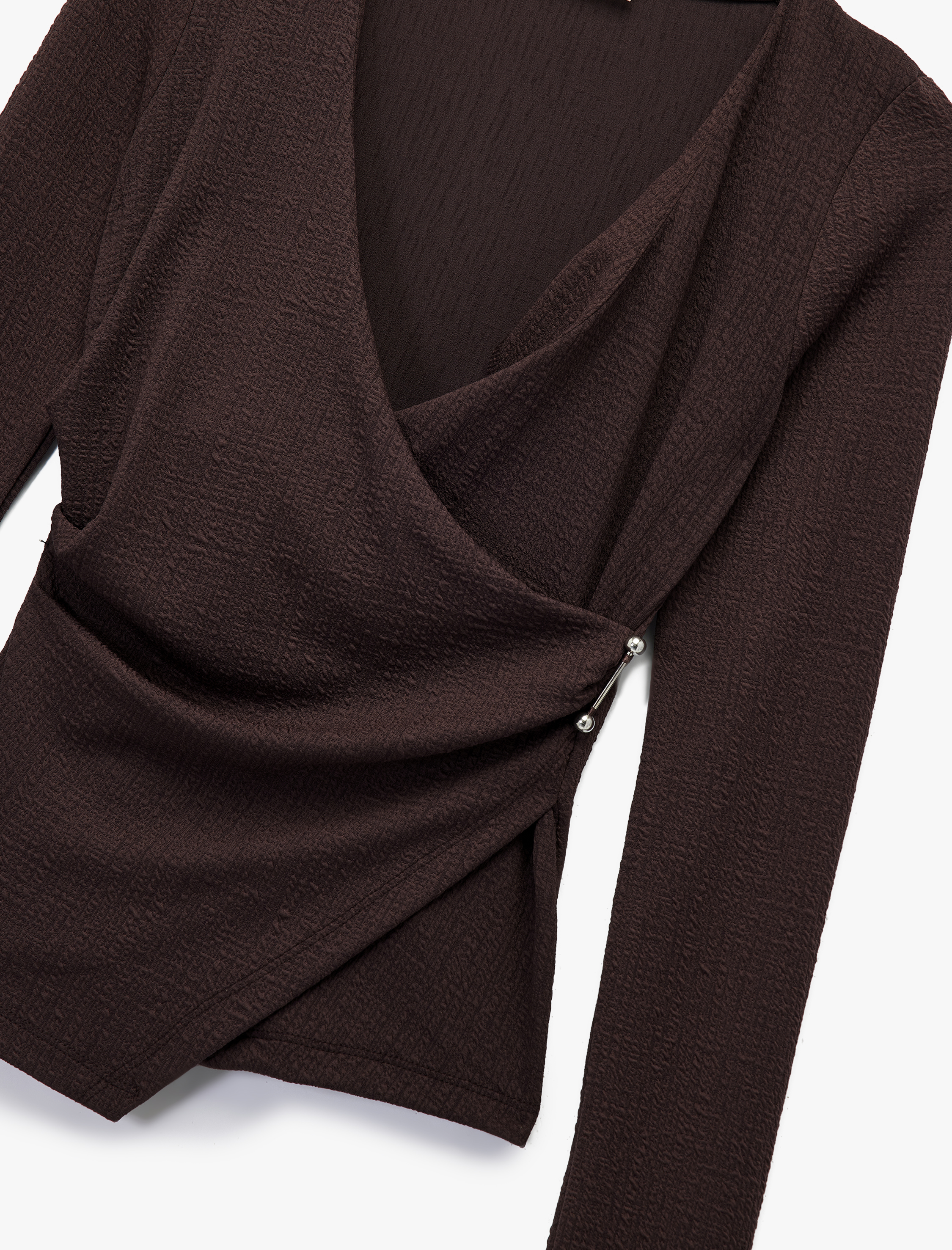   Metal Aksesuarlı Uzun Kollu Slim Fit Bürümcük Kruvaze Yaka Bluz