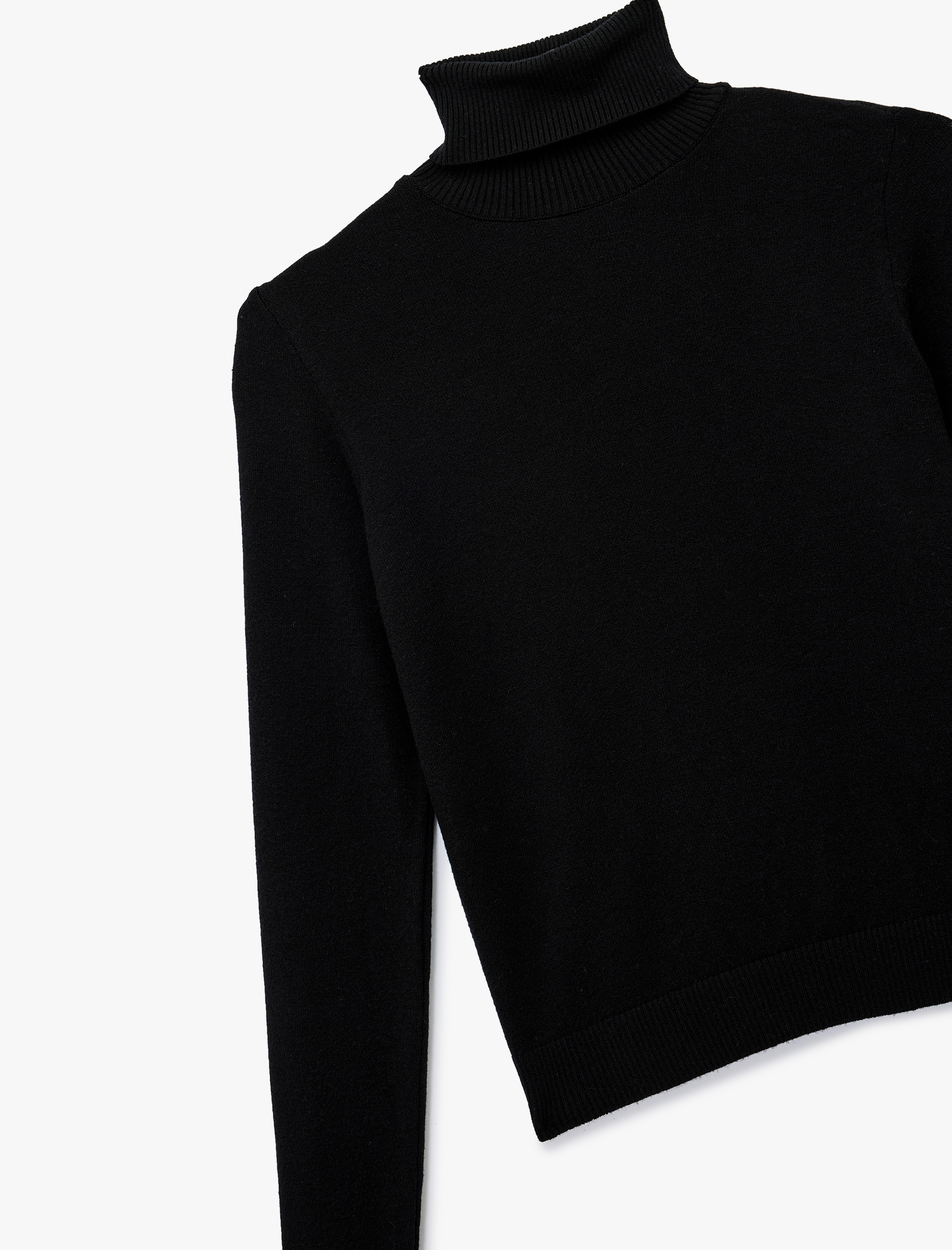   Uzun Kollu Balıkçı Yaka Triko Kazak