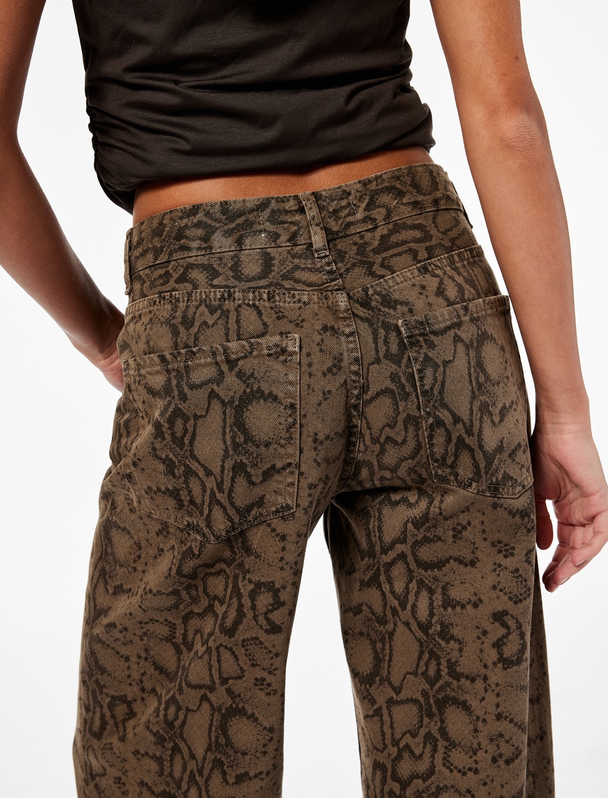   Yılan Desenli Düğmeli Normal Bel Geniş Paça Pantolon - Wide Leg Jeans