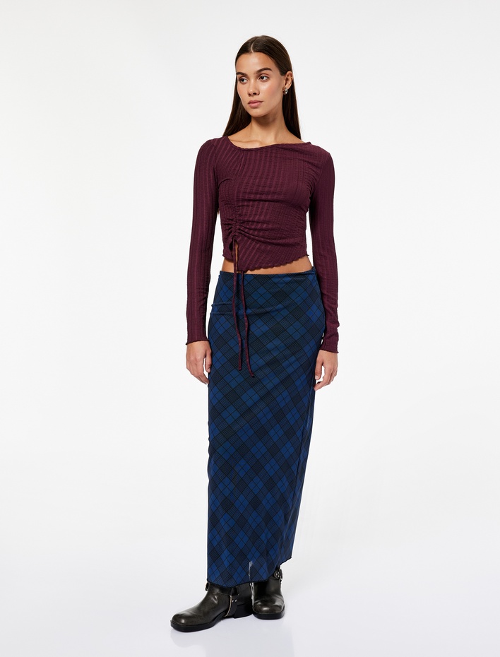  Asimetrik Yaka Slim Fit Büzgülü Uzun Kollu Tişört