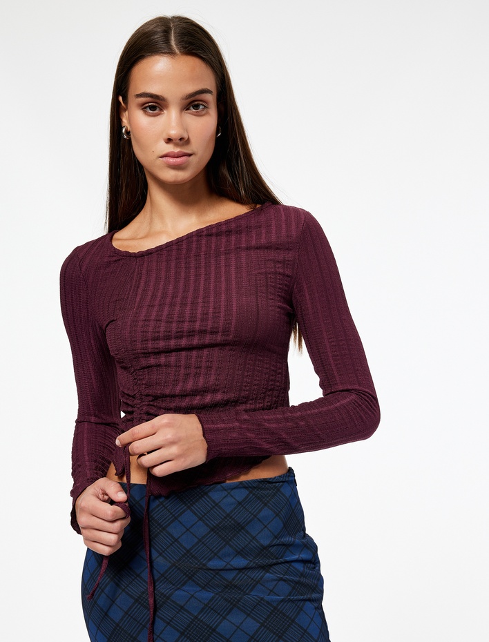  Asimetrik Yaka Slim Fit Büzgülü Uzun Kollu Tişört