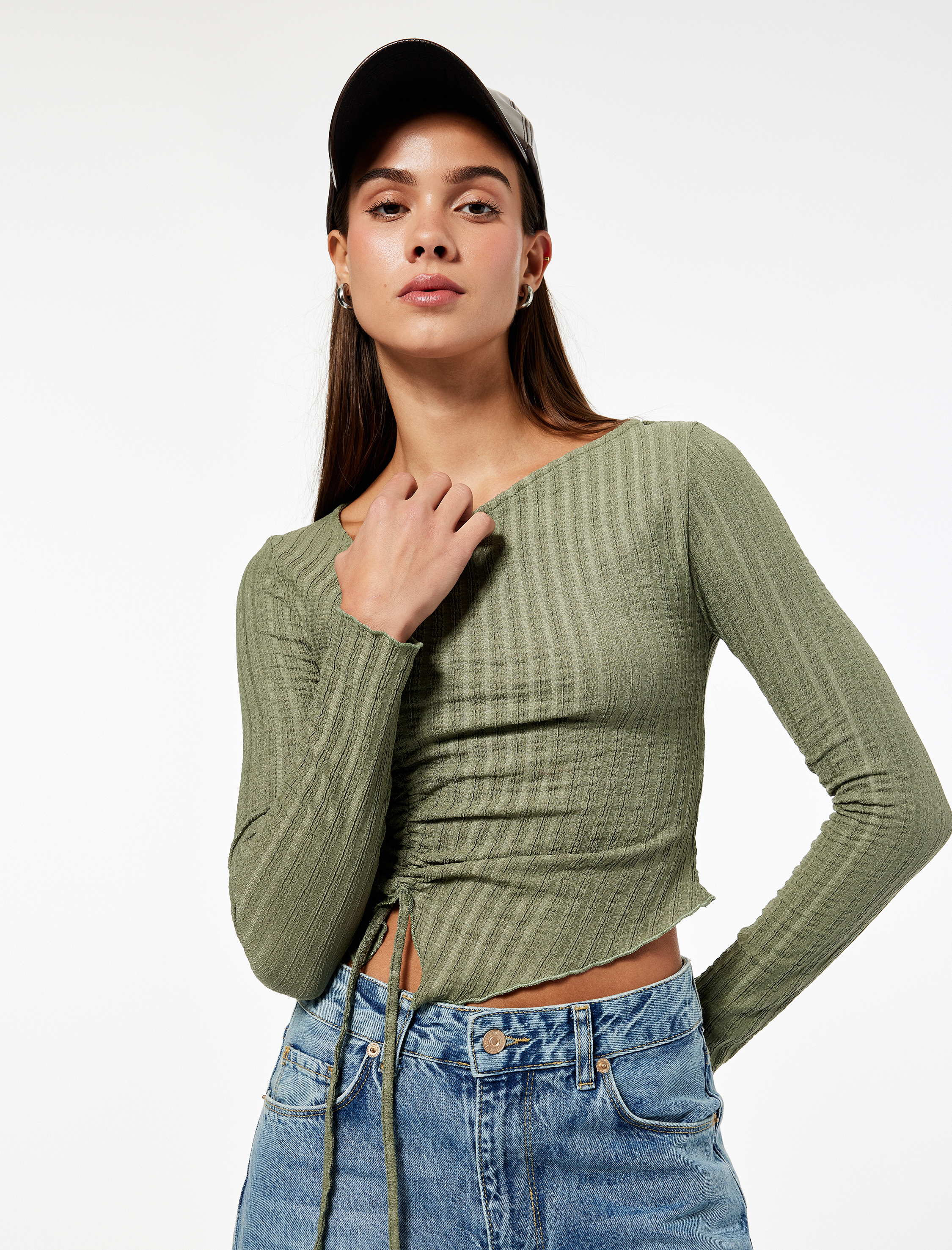 Asimetrik Yaka Slim Fit Büzgülü Uzun Kollu Tişört