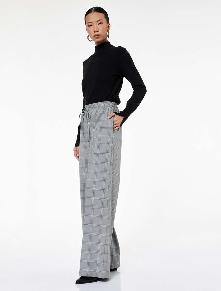  Beli Bağcıklı Kareli Geniş Paça Kumaş Pantolon