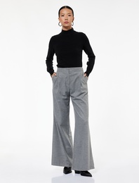 Cepli Piliseli Geniş Paça Kumaş Pantolon