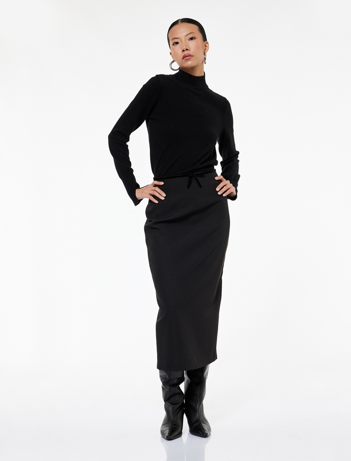  Slim Fit Yırtmaçlı Fiyonk Detaylı Midi Kalem Etek