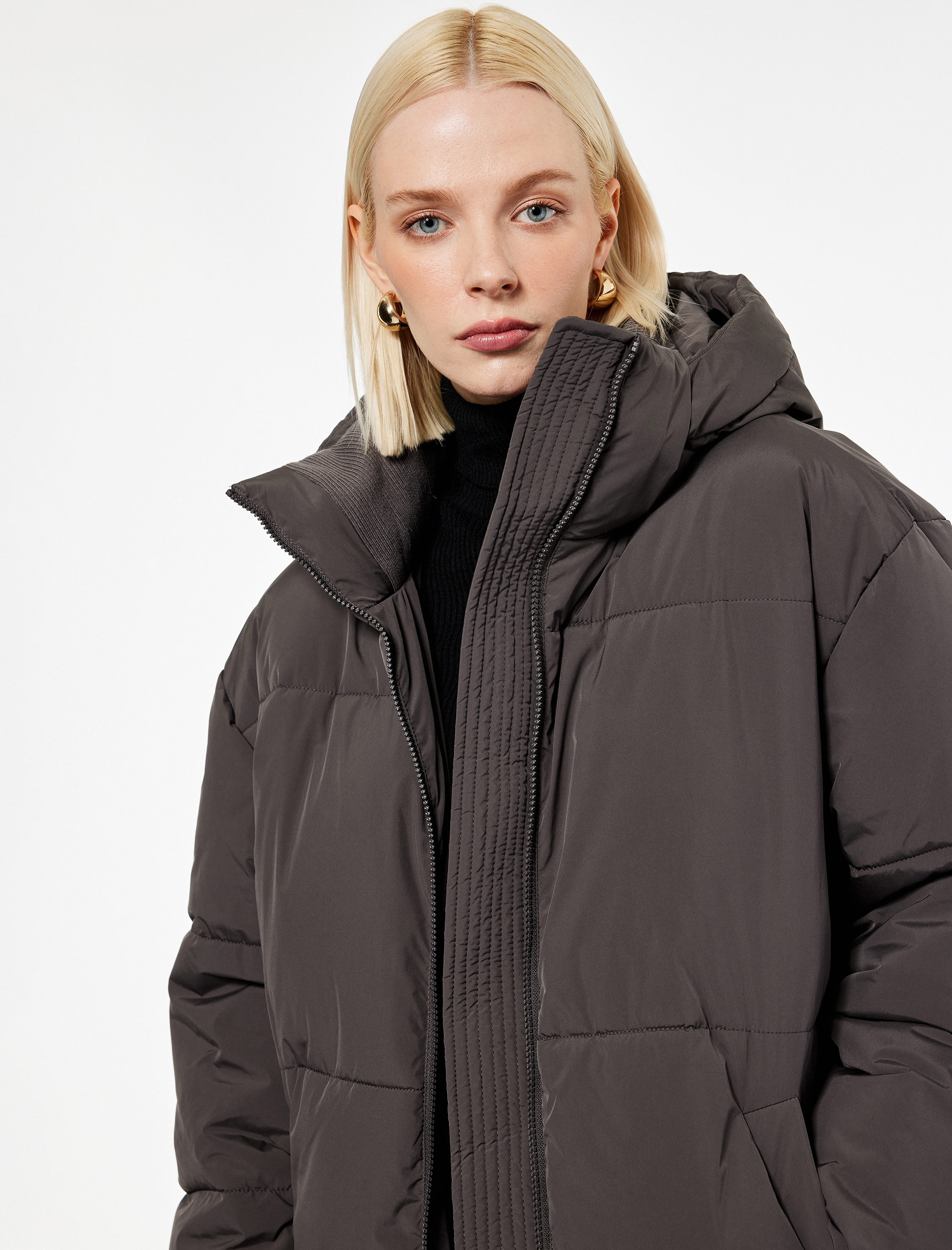   Uzun Kollu Cepli Kapüşonlu Anorak Su İtici Uzun Oversize Şişme Mont