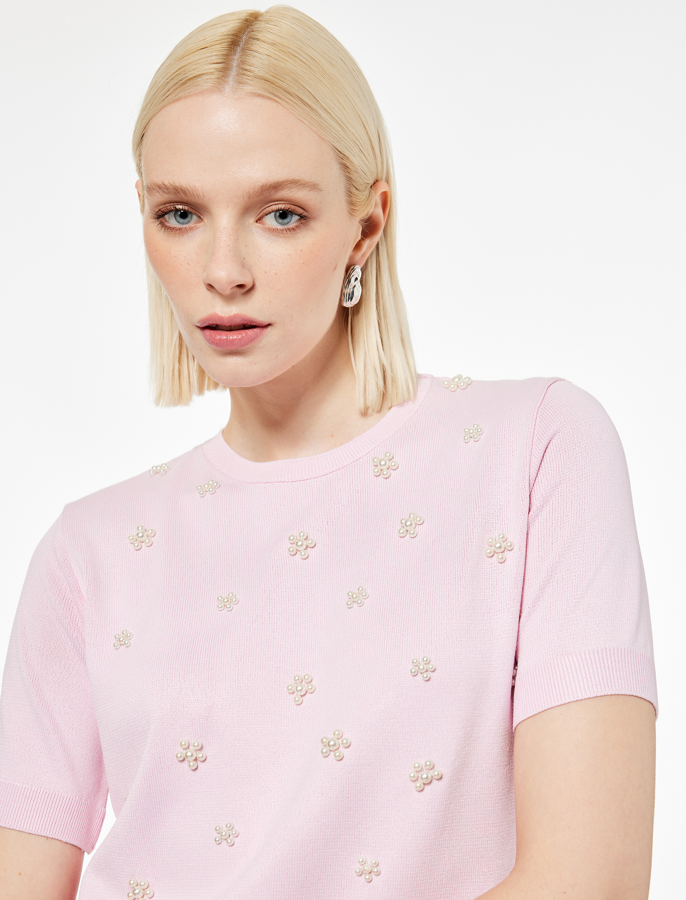   İnci Detaylı Çiçekli Kısa Kollu Bisiklet Yaka Triko Kazak