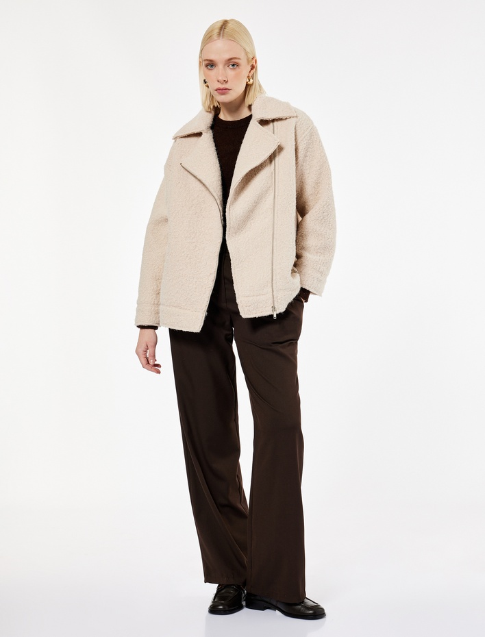  Uzun Kollu Cepli Fermuar Detaylı Kısa Buklet Kaban