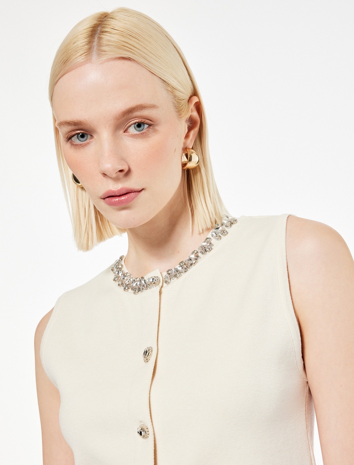  Düğmeli Bisiklet Yaka Taşlı Triko Yelek