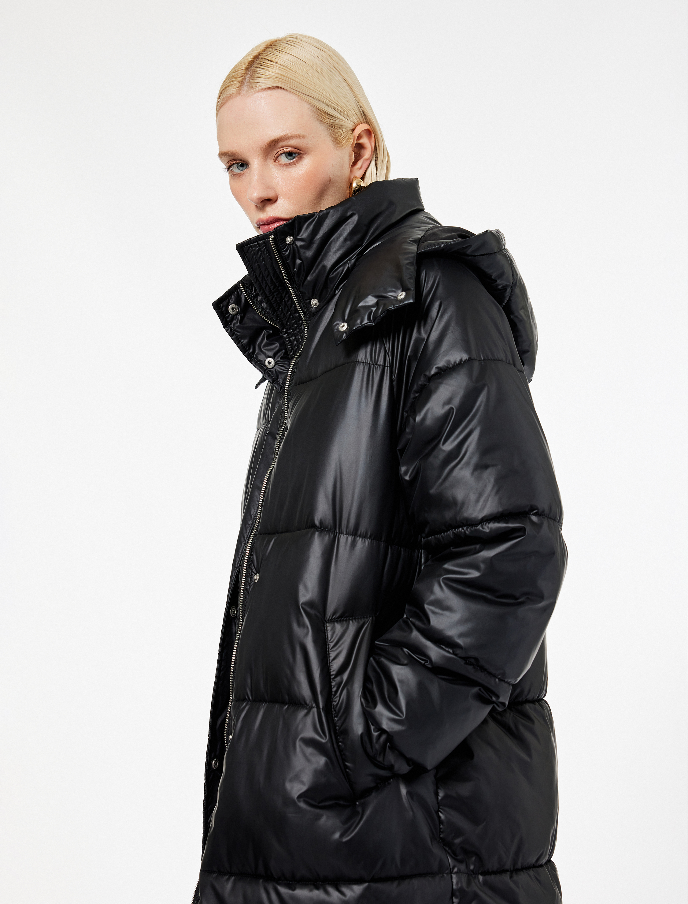   Fermuarlı Çıkarılabilir Kapüşonlu Uzun Kollu Oversize Uzun Şişme Mont