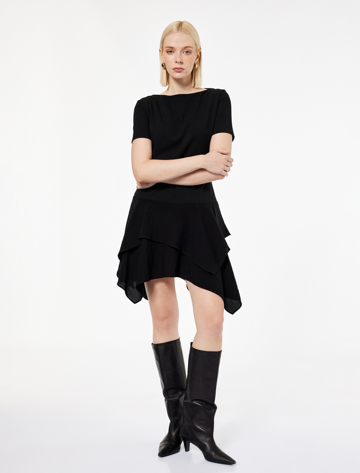  Kayık Yuvarlak Yaka Kısa Kollu Asimetrik Kesim Mini Tişört Elbise