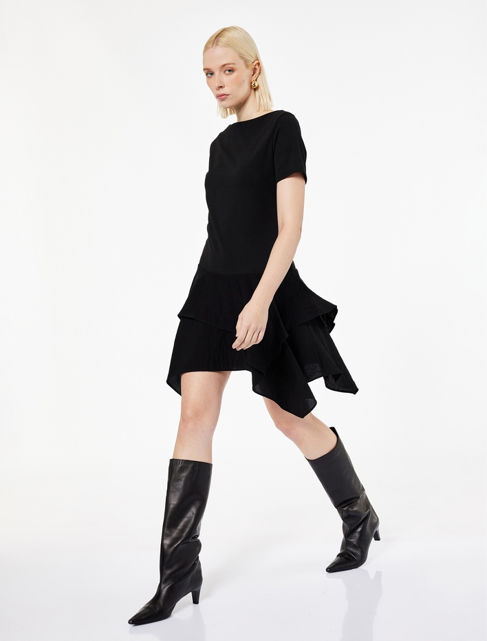  Kayık Yuvarlak Yaka Kısa Kollu Asimetrik Kesim Mini Tişört Elbise