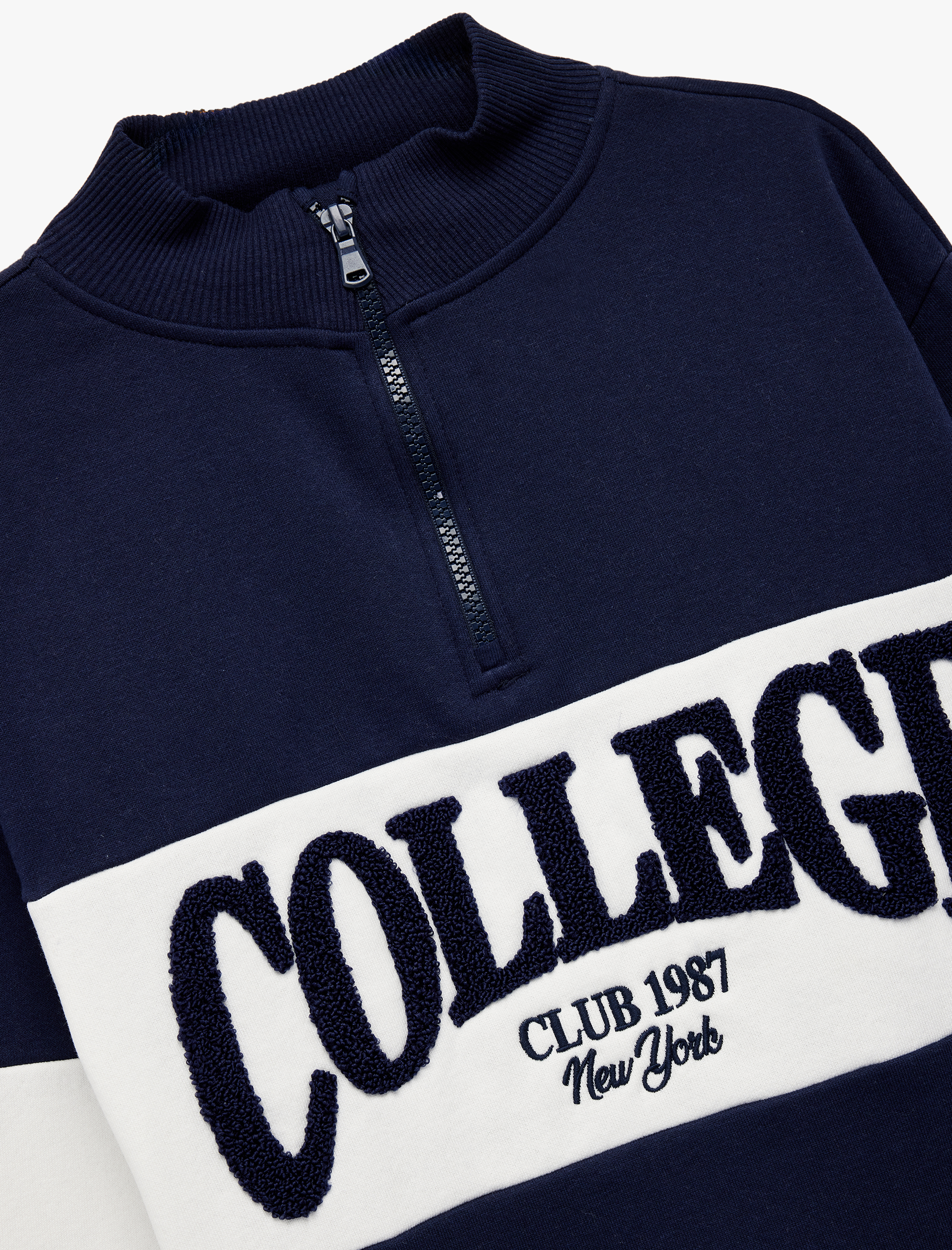 Kız Çocuk Uzun Kollu Yarım Fermuarlı Dik Yaka Nakışlı Oversize Sweatshirt