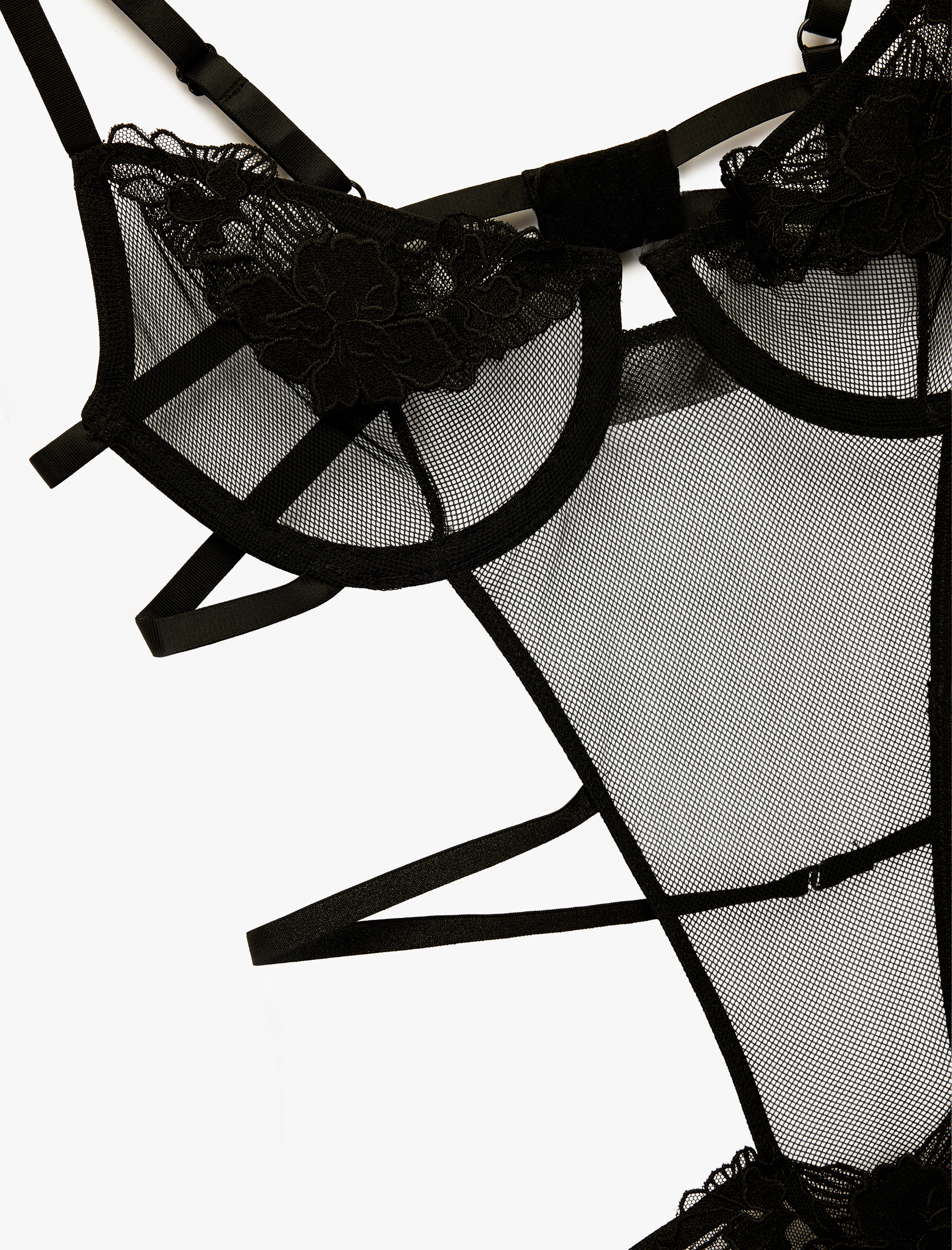 Rahat Kalıp V Yaka Askılı Çiçek Detaylı Dantelli Bodysuit