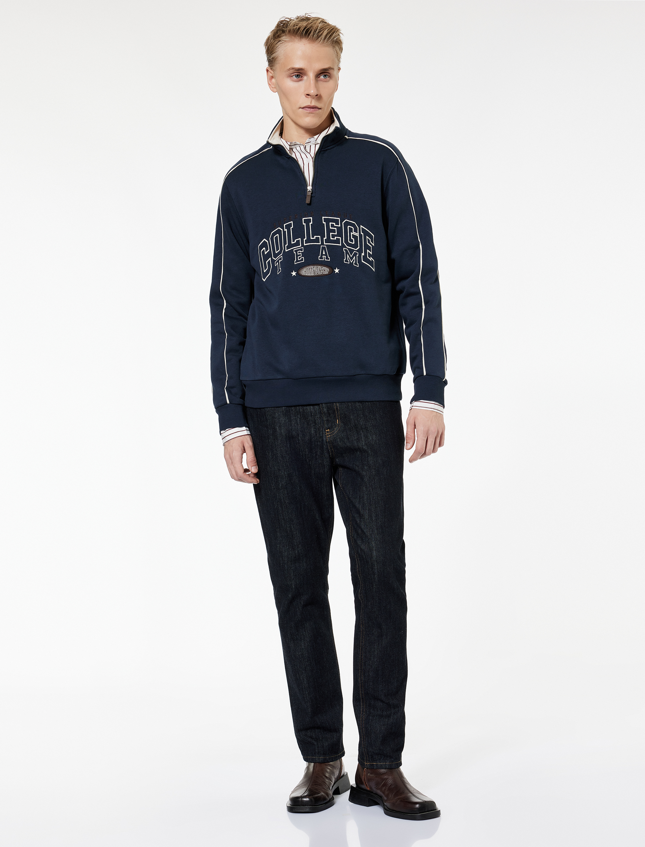   Uzun Kollu Kolej Nakışlı Renk Kontrastlı Şardonlu Yarım Fermuarlı Sweatshirt