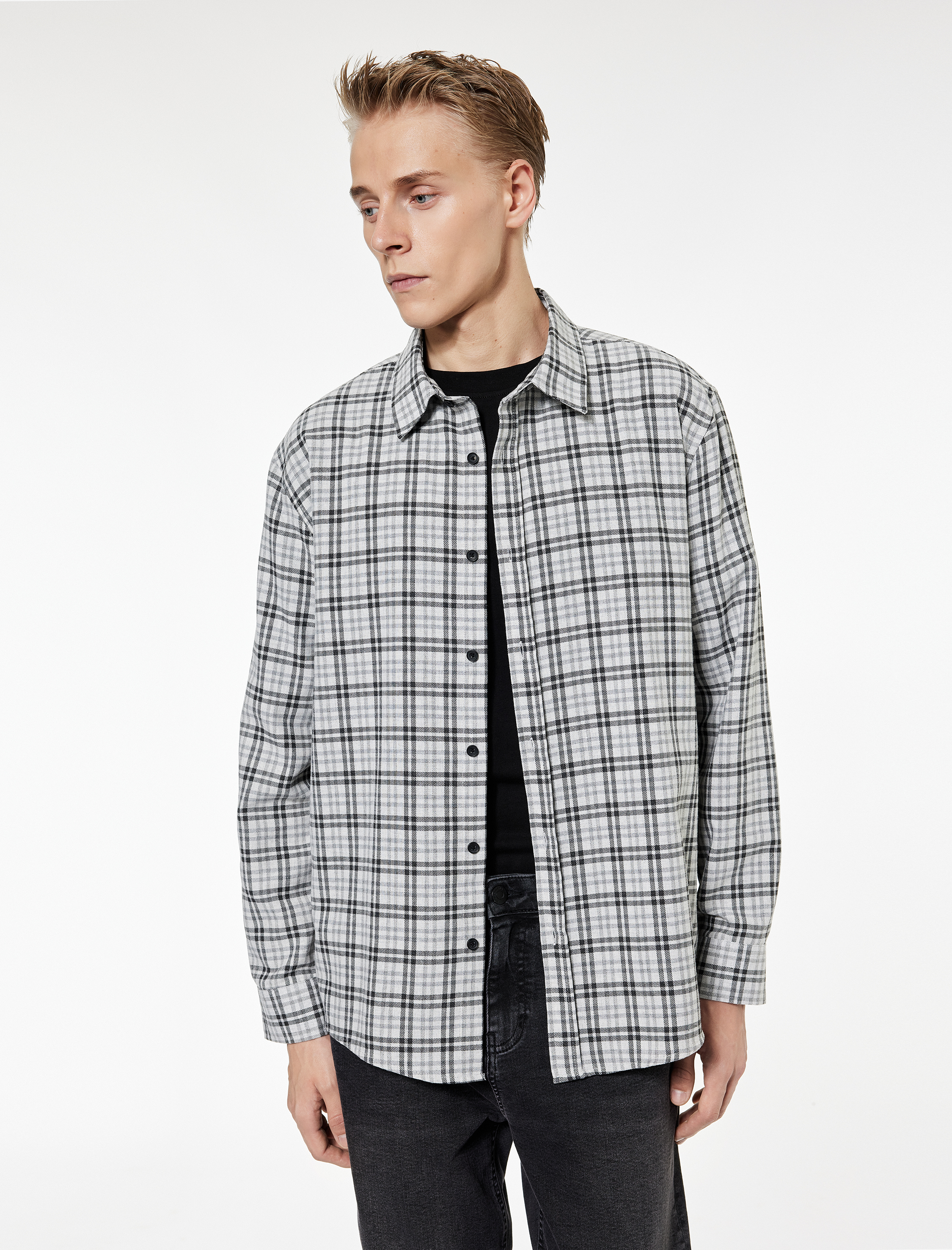   Regular Fit Uzun Kollu Düğmeli Klasik Yaka Kareli Gömlek