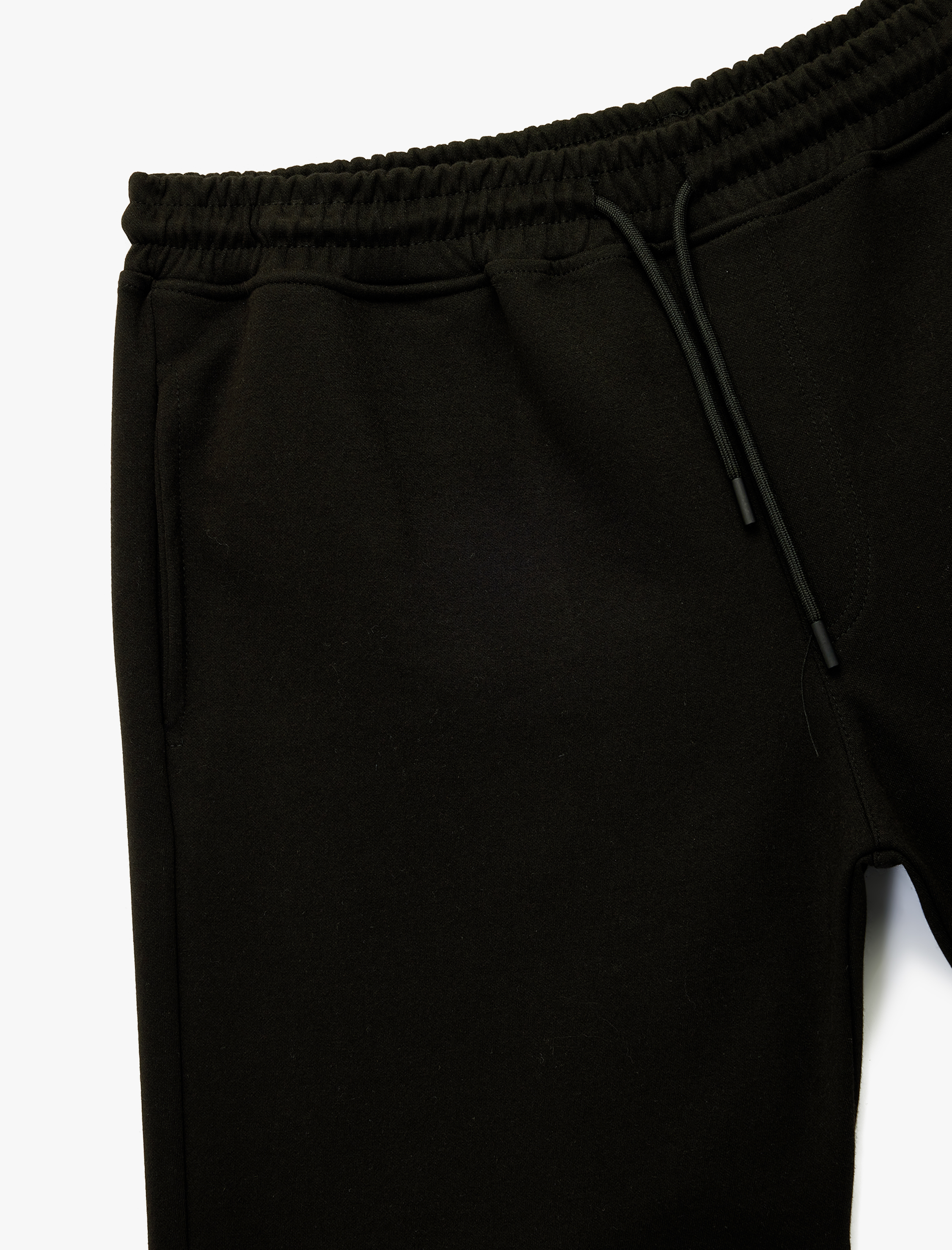   Beli Bağcıklı Cep Detaylı Kısa Spor Şort