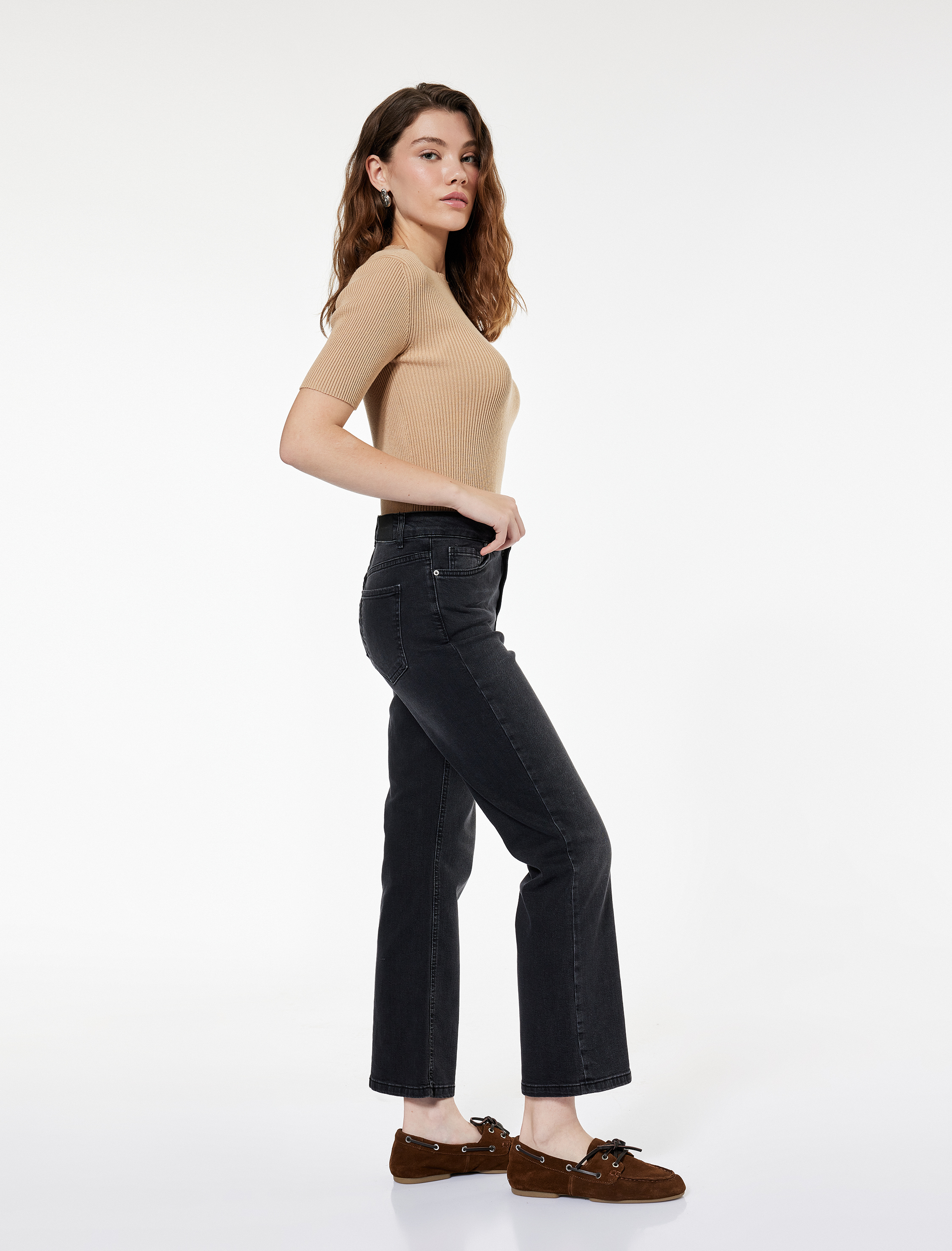   Yüksek Bel Dar Kalıp Düğmeli Cepli İspanyol Paça Crop Jean Pantolon - Flare Jeans