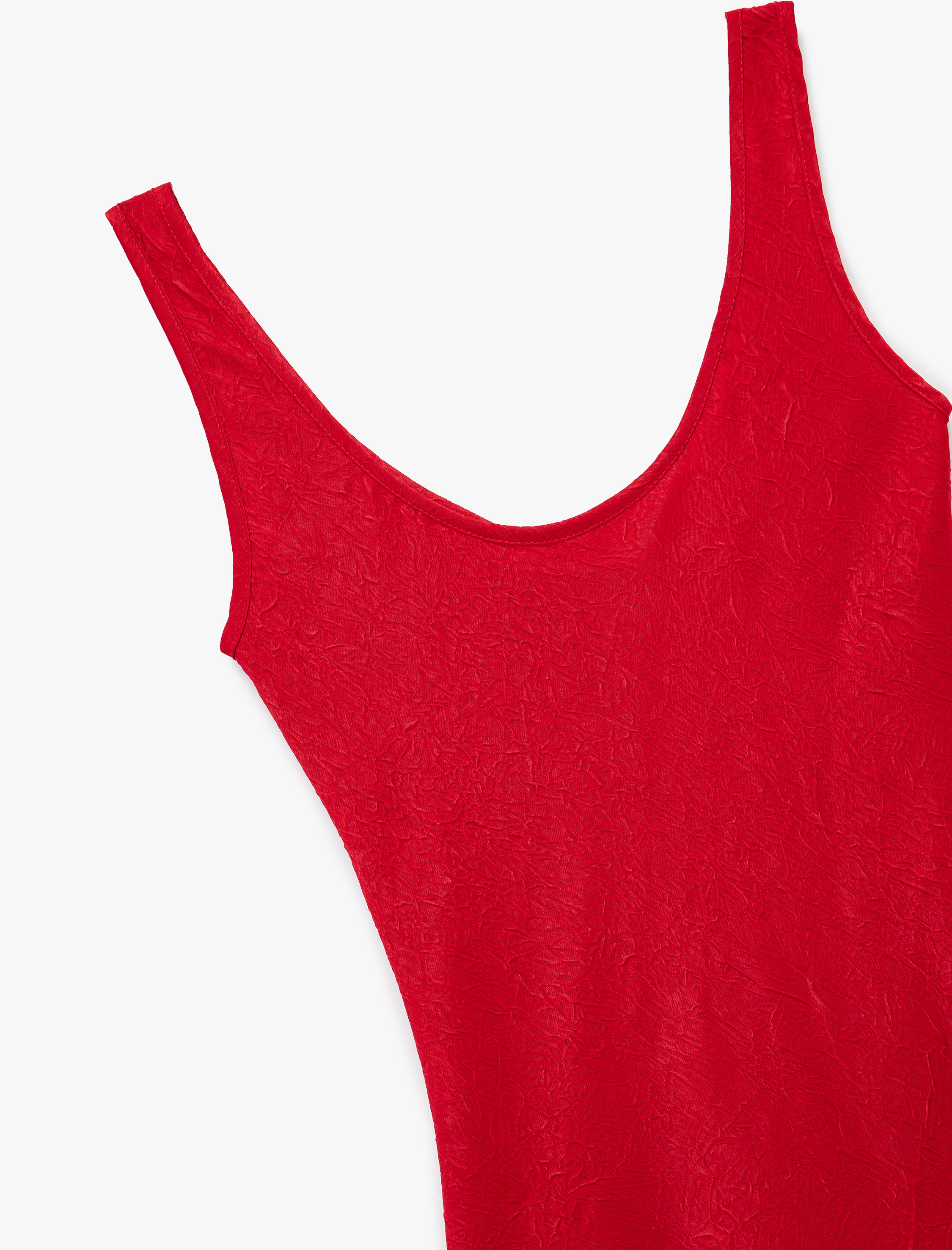   Slim Fit Kolsuz U Yaka Kalın Askılı Uzun Saten Elbise