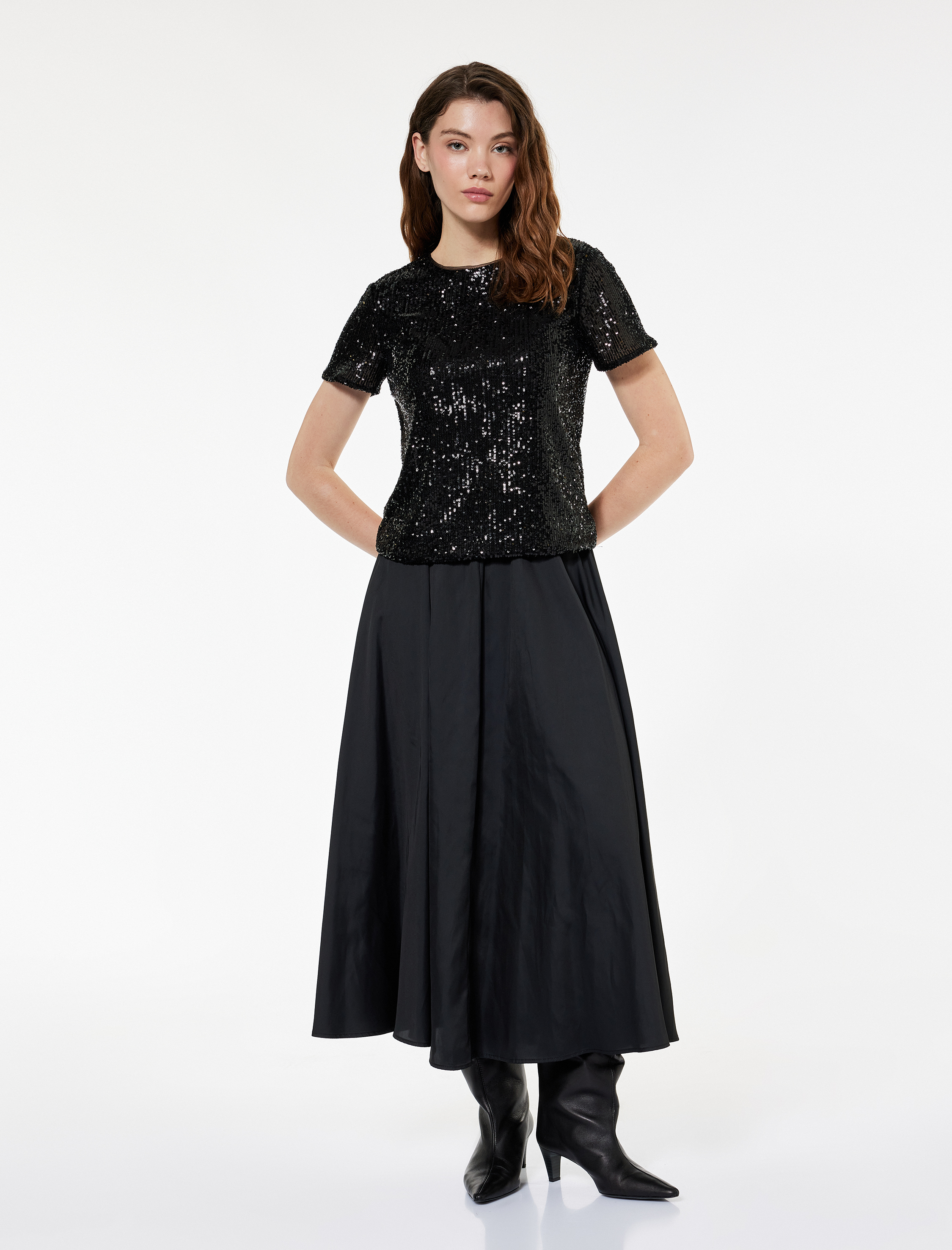   Kısa Kollu Bisiklet Yaka Pullu Payetli Abiye Bluz