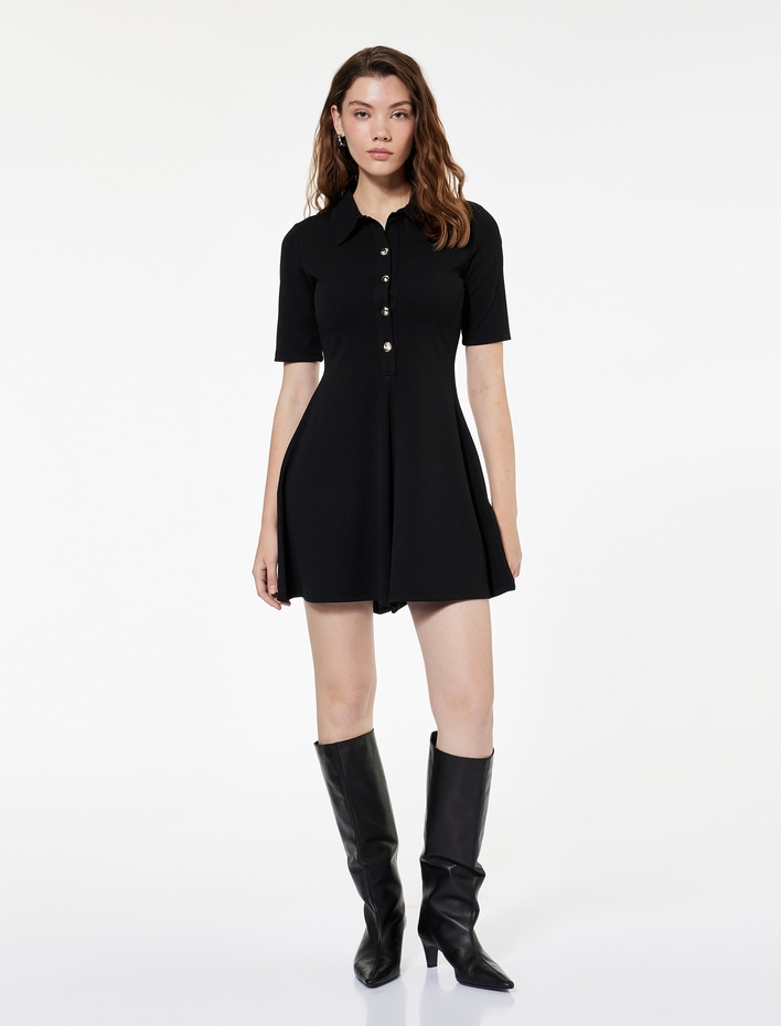 Slim Fit Kısa Kollu Yarım Düğme Detaylı Polo Yaka Mini Şort Tulum
