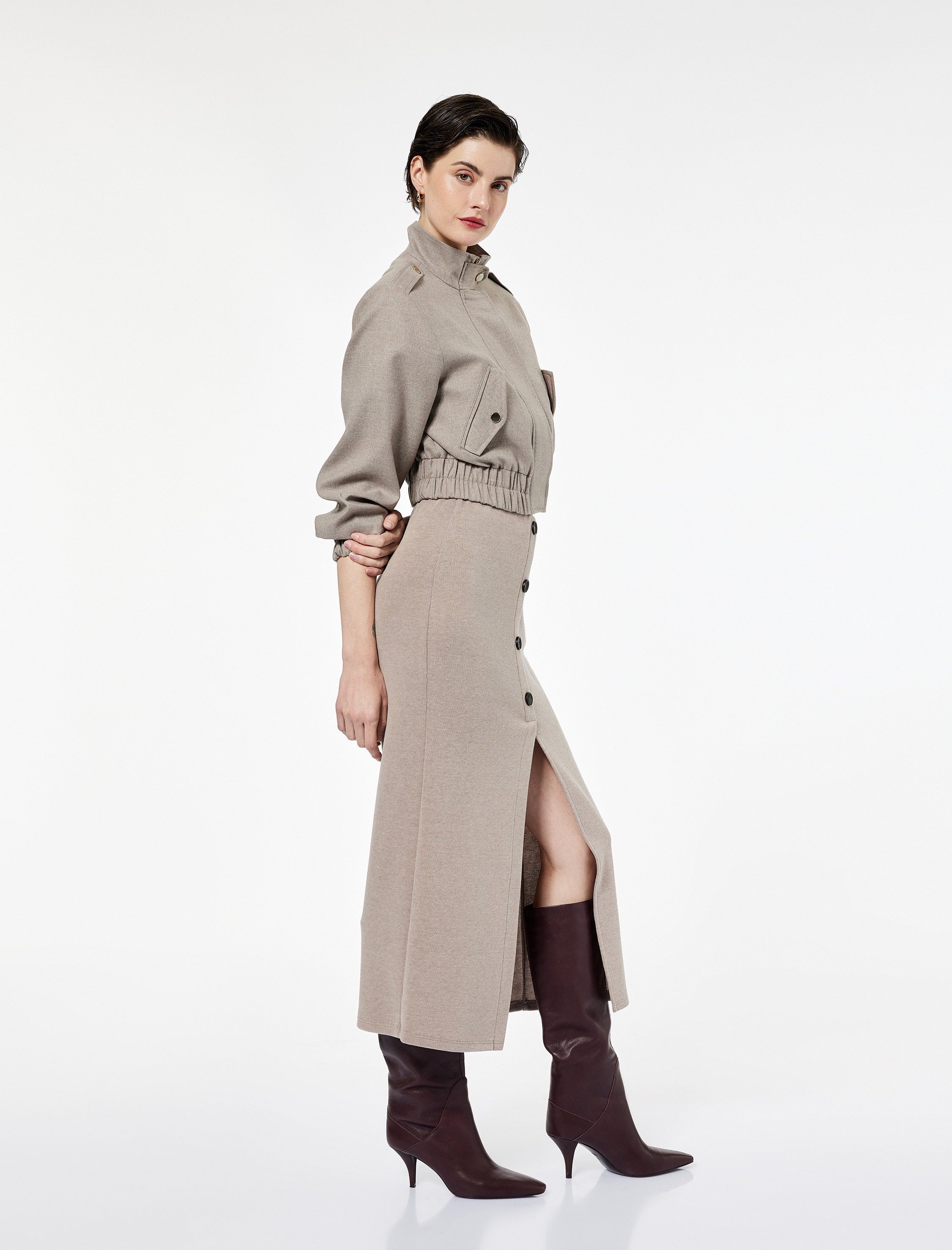   Slim Fit Düğmeli Yırtmaç Detaylı Midi Triko Kalem Etek