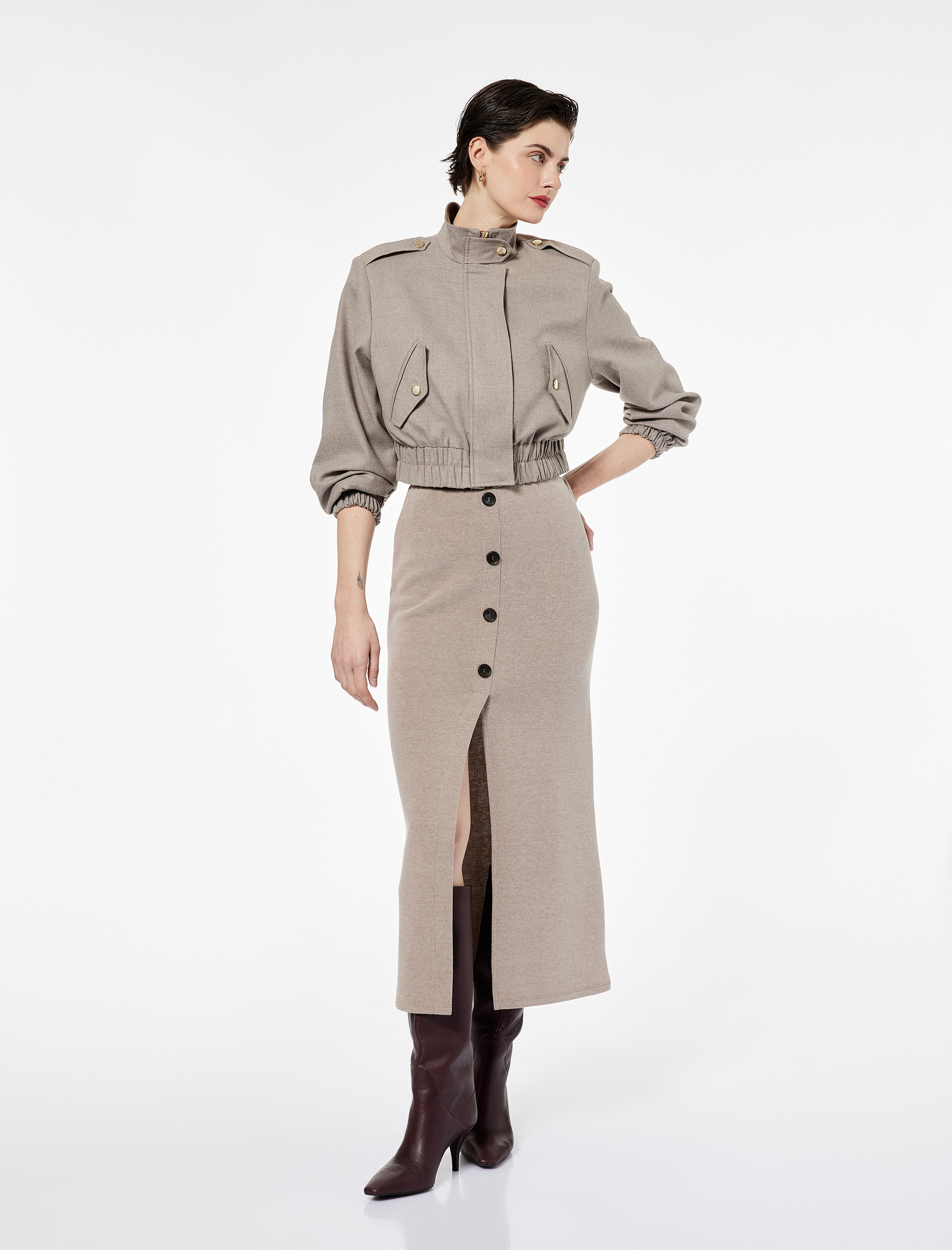   Slim Fit Düğmeli Yırtmaç Detaylı Midi Triko Kalem Etek