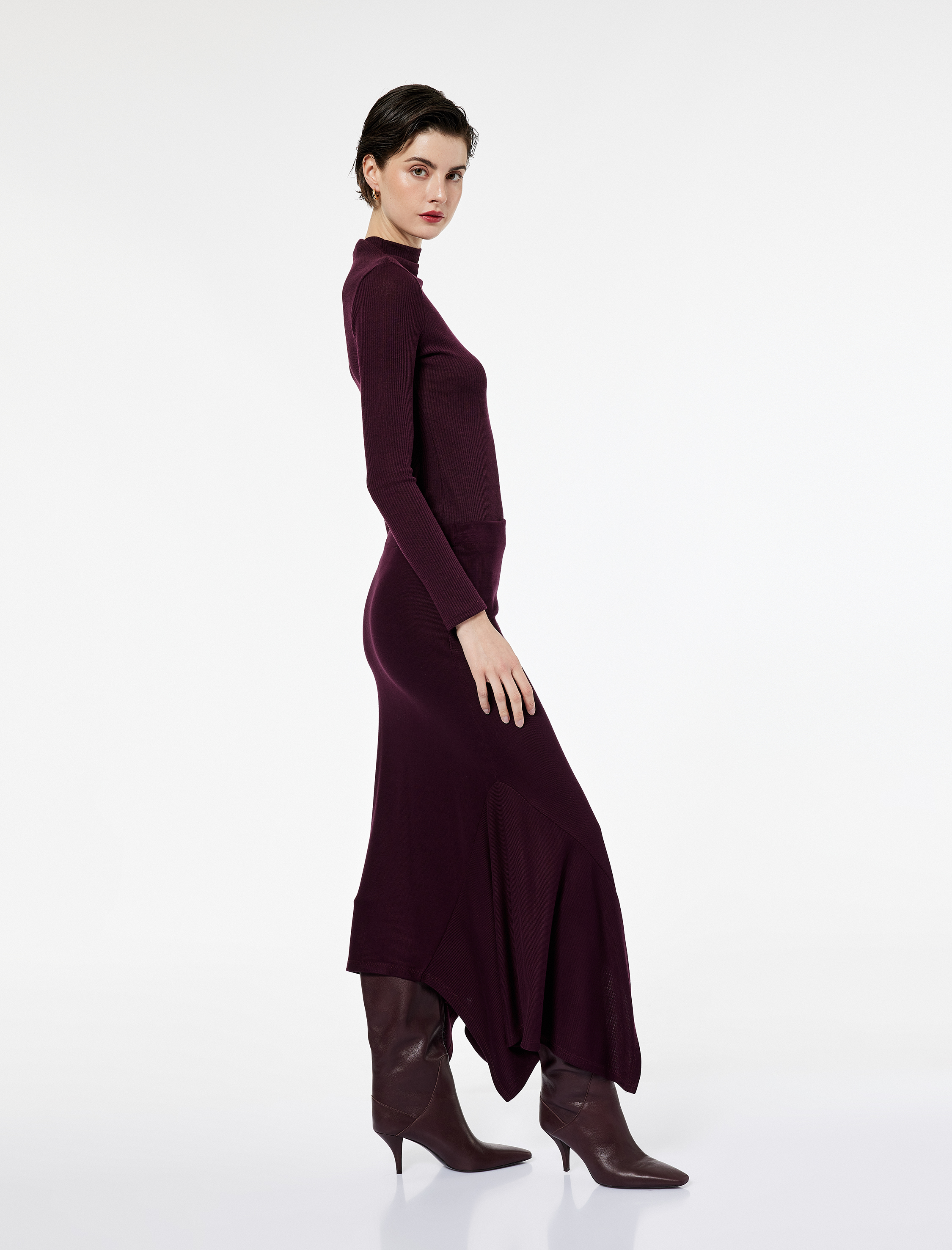   Asimetrik Etek Ucu Detaylı Midi Etek