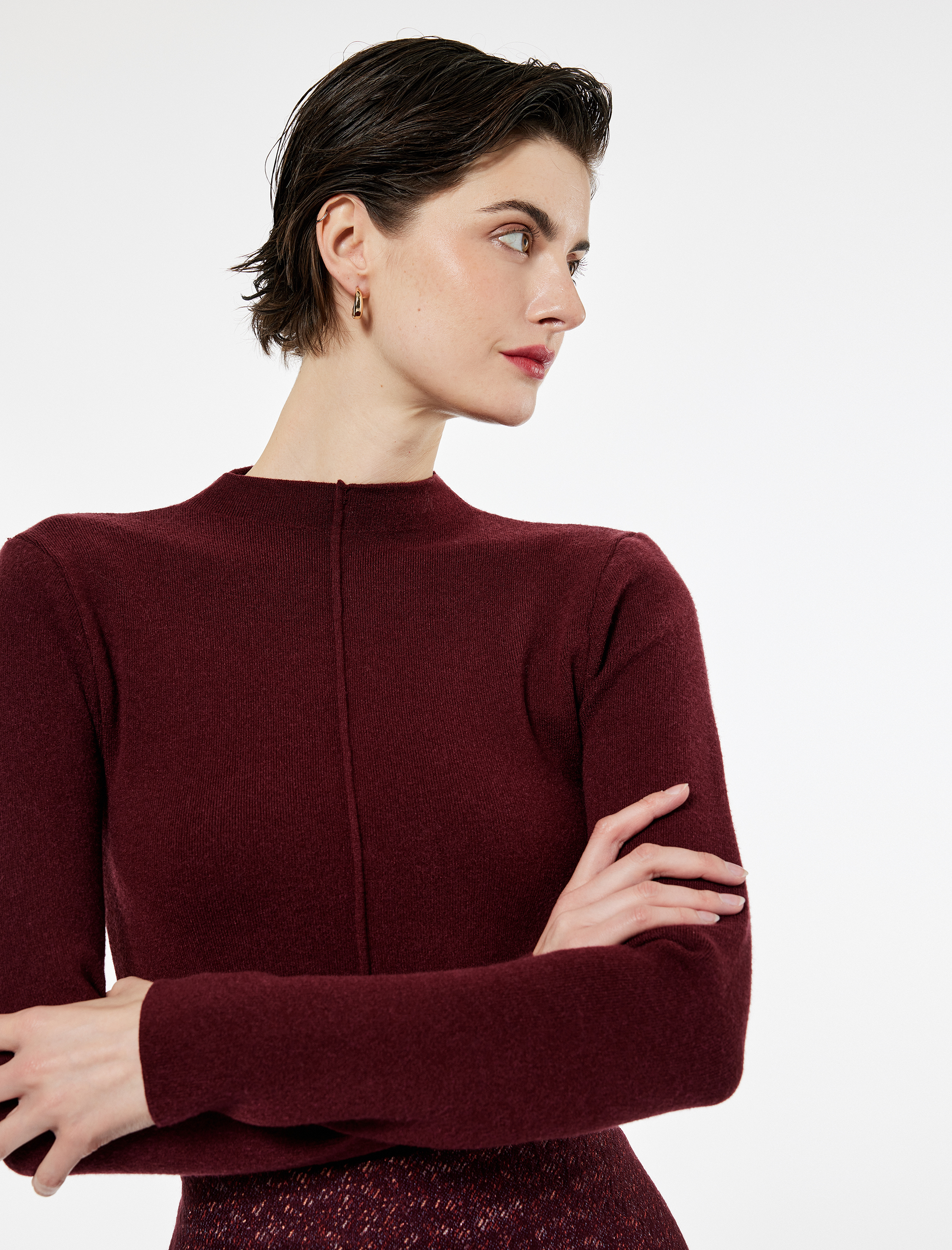   Hafif Dik Yaka Uzun Kollu Triko Kazak