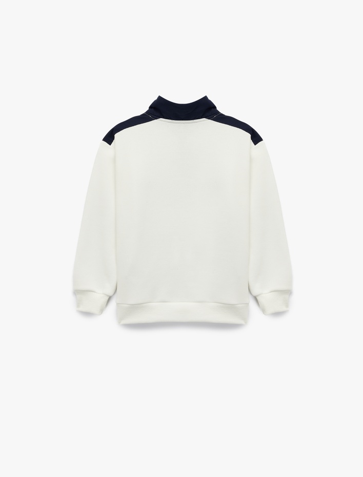 Erkek Çocuk Uzun Kollu Renk Bloklu Baskılı Dik Yaka Yarım Fermuarlı Sweatshirt