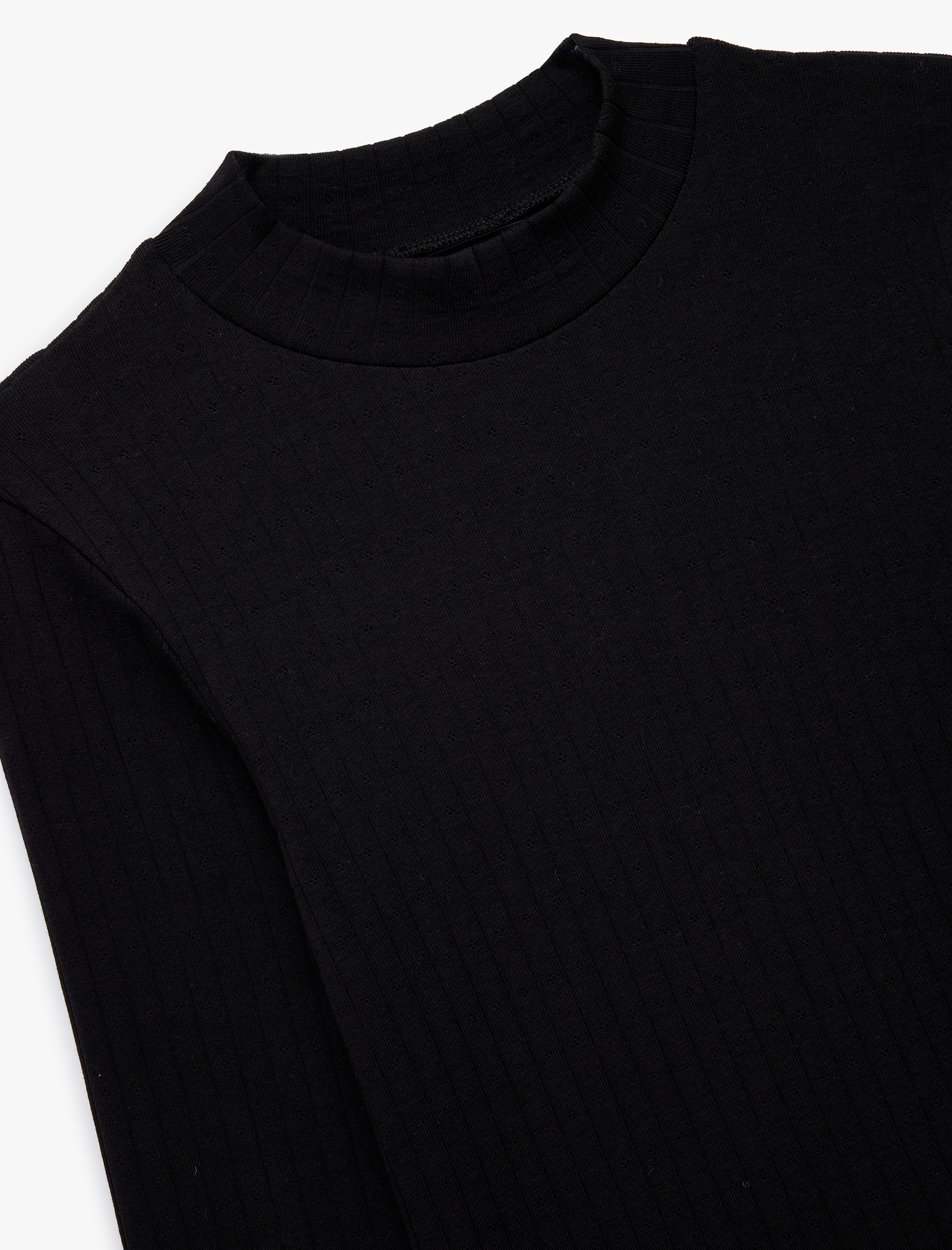 Pamuklu Uzun Kollu Hafif Dik Yaka Slim Fit Tişört