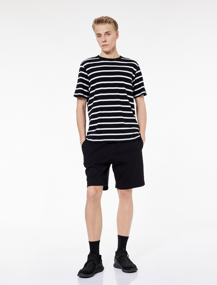  Beli Bağcıklı Cep Detaylı Pamuklu Straight Fit Spor Şort