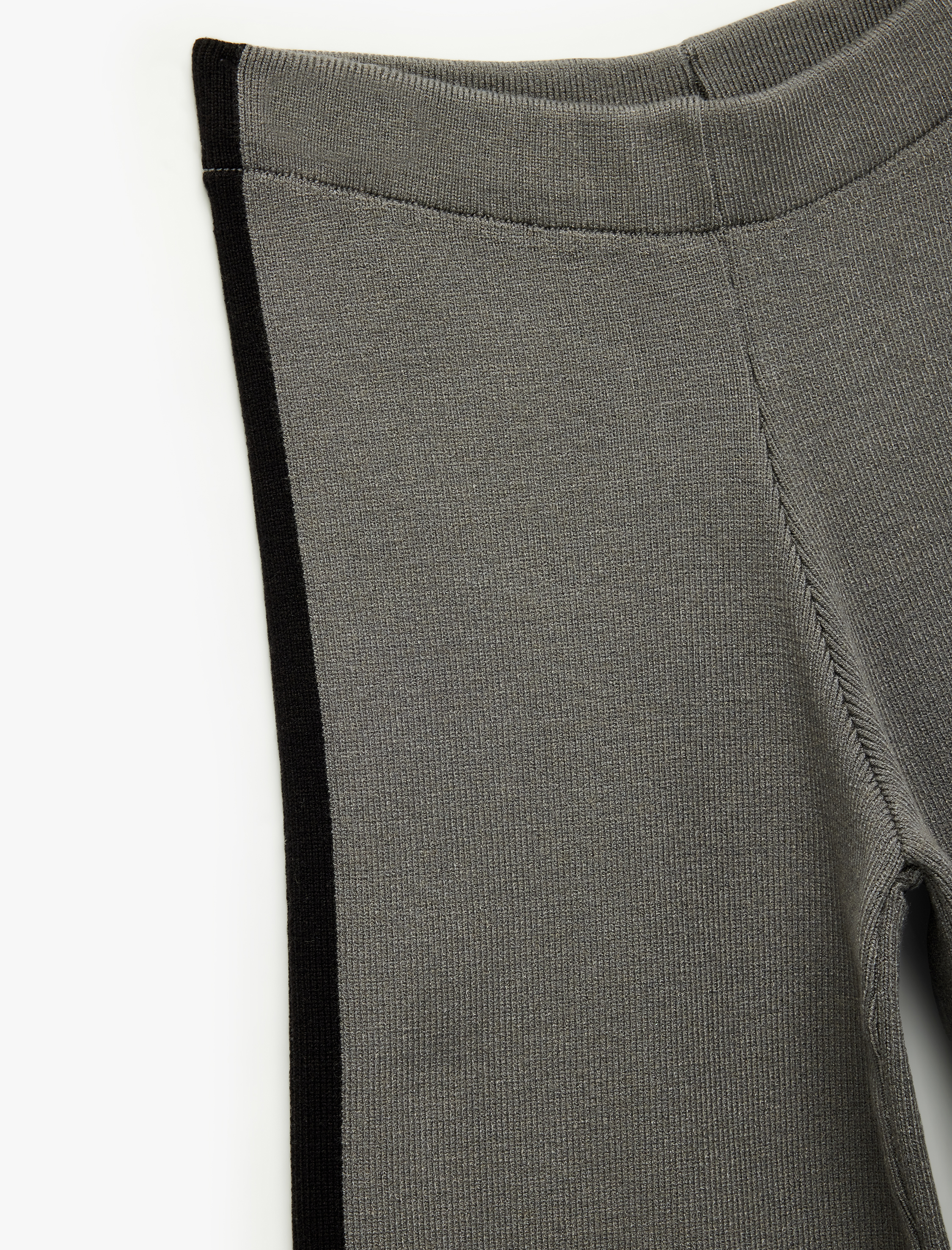  Kız Çocuk Viskon Karışımlı Şerit Detaylı Triko Pantolon