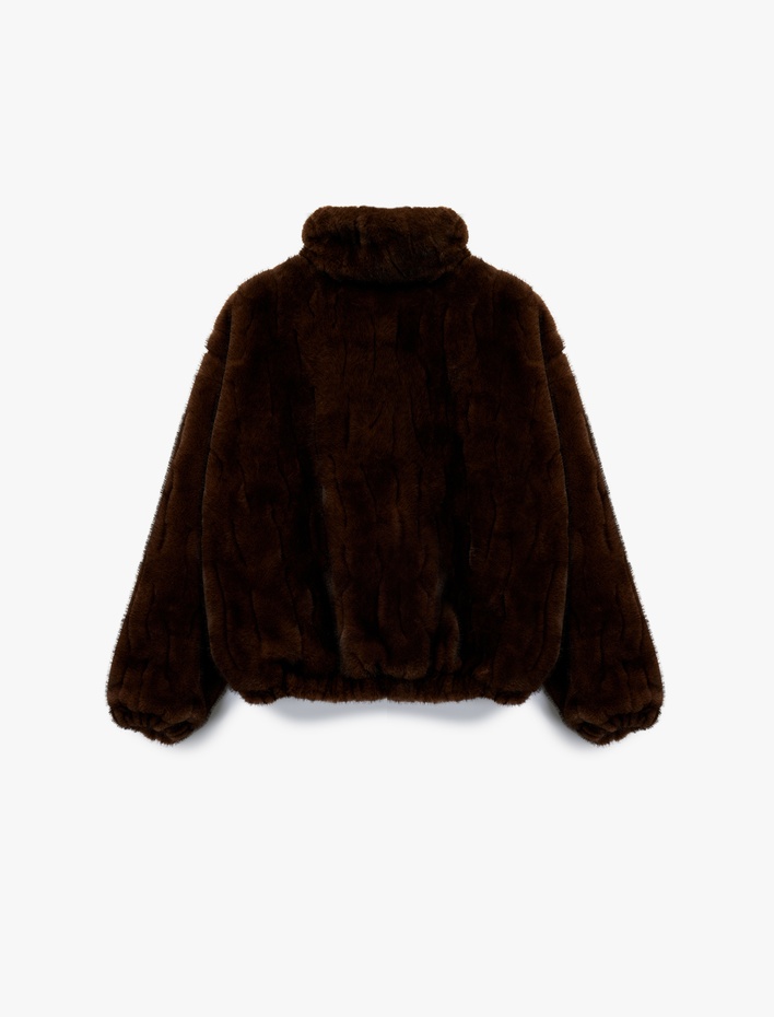  Koton X Sibil Çetinkaya - Suni Kürk Mont Uzun Kollu Dik Yaka Fermuarlı