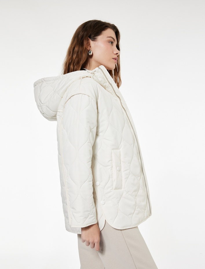  Uzun Kollu Cepli Fermuarlı Kapüşonlu Kapitone Mont