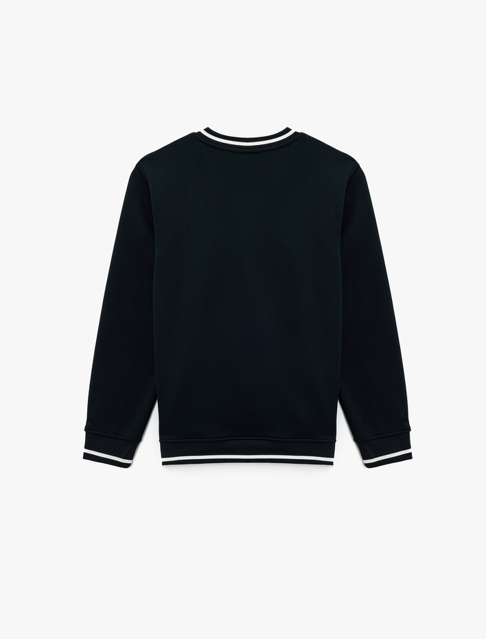  Regular Fit Uzun Kollu Çizgi Detaylı Şardonlu V Yaka Sweatshirt