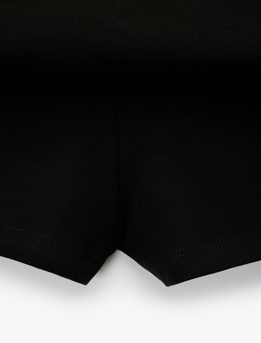   Slim Fit Metal Aksesuar Detaylı Mini Şort Etek