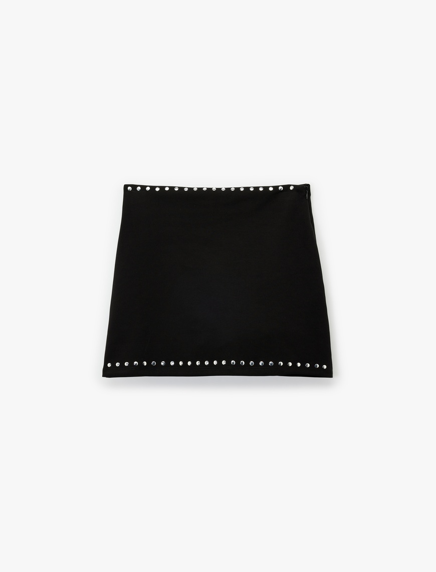   Slim Fit Metal Aksesuar Detaylı Mini Şort Etek