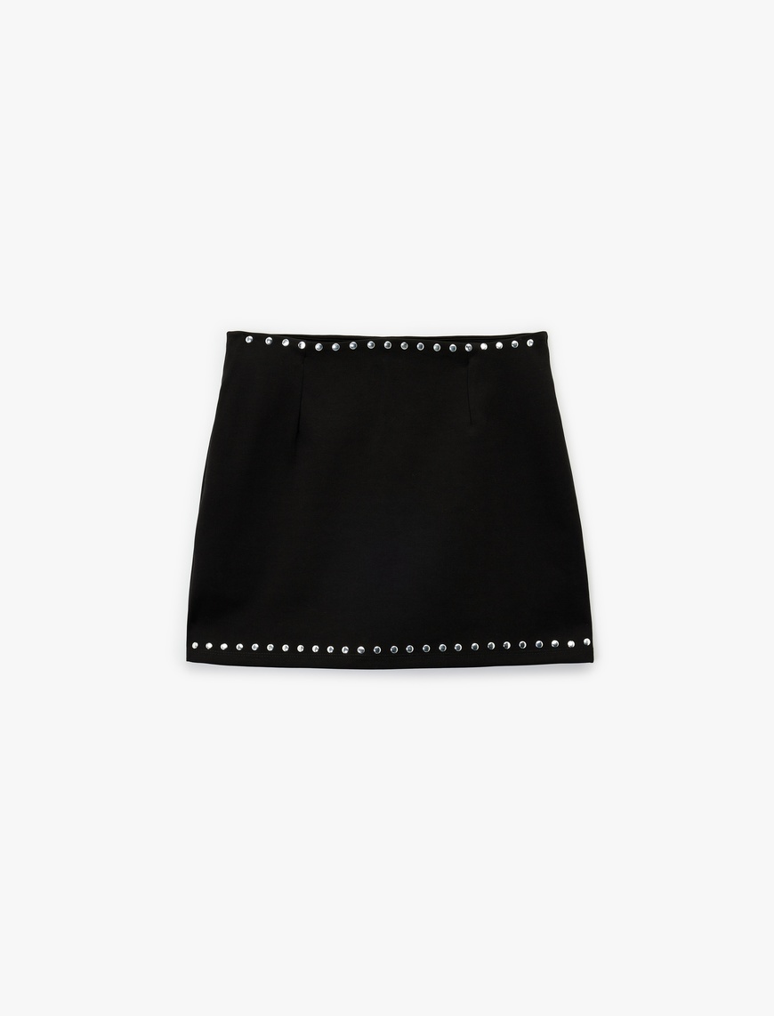   Slim Fit Metal Aksesuar Detaylı Mini Şort Etek