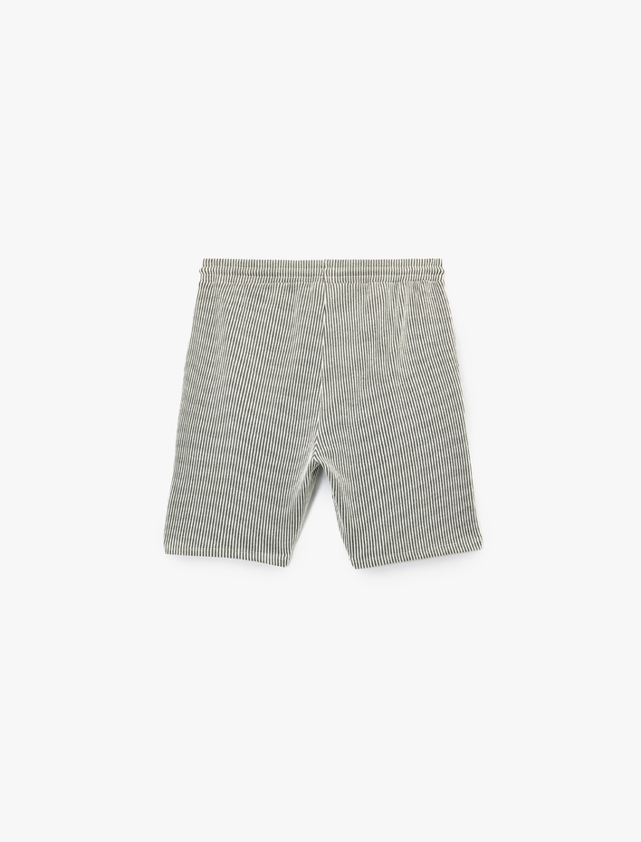  Cep Detaylı Beli Bağcıklı Şort