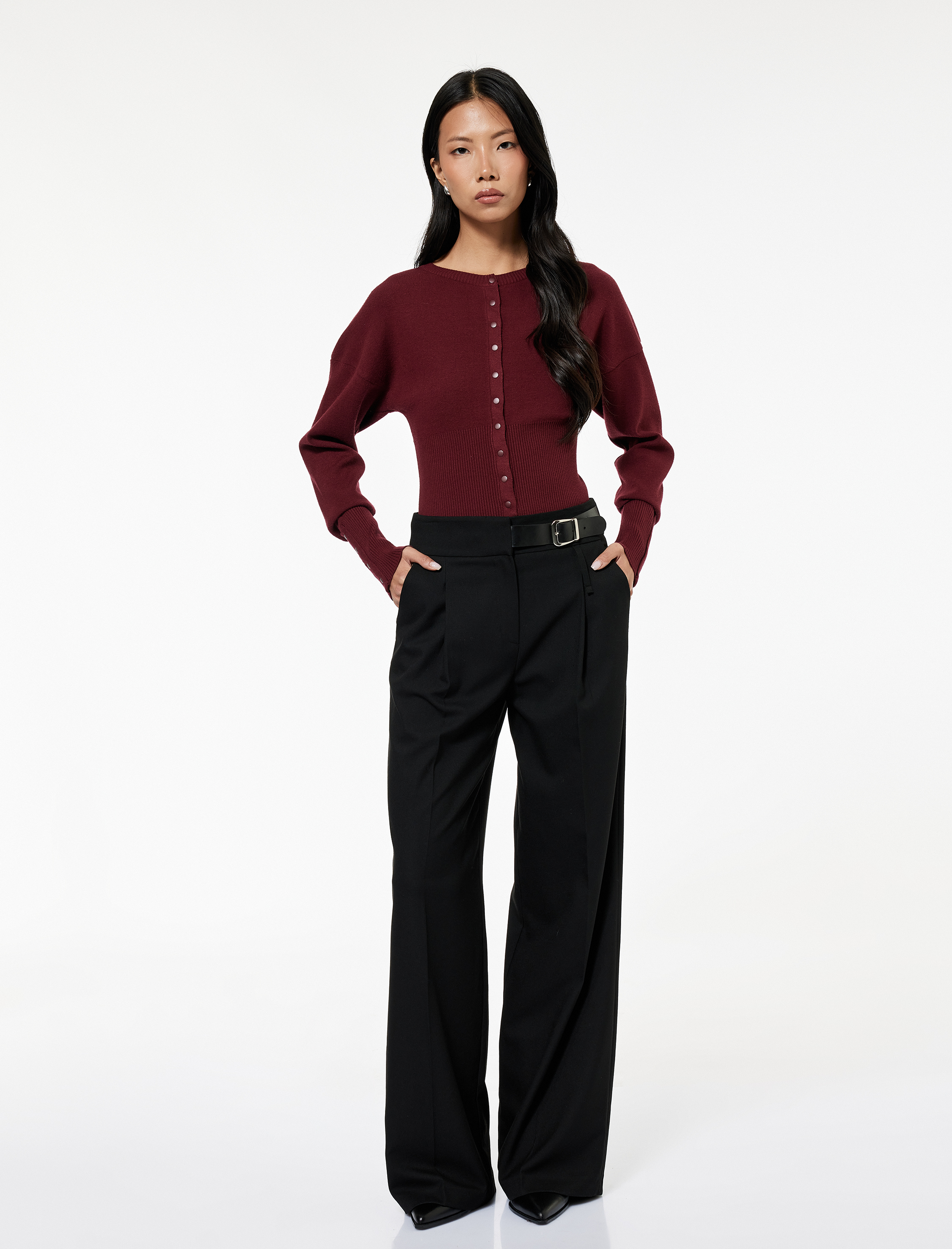   Koton X Sibil Çetinkaya - Slim Fit Düğmeli Uzun Balon Kollu Bisiklet Yaka Triko Crop Hırka