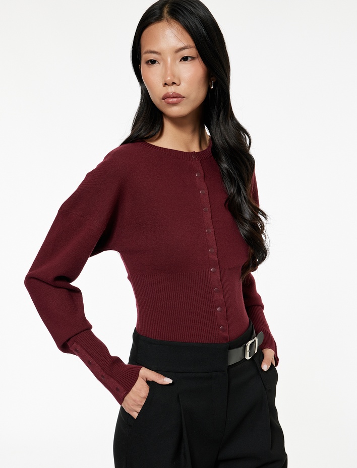  Koton X Sibil Çetinkaya - Slim Fit Düğmeli Uzun Balon Kollu Bisiklet Yaka Triko Crop Hırka